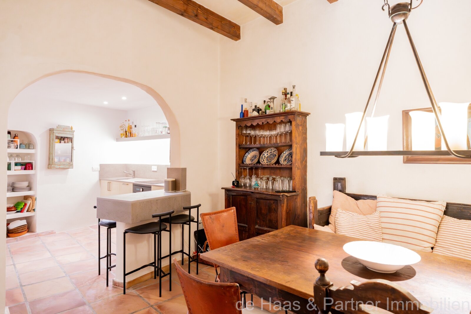 Charmantes Stadthaus unterhalb der Burg Capdeperas mit vielen Terrassen und tollem Landschaftsblick