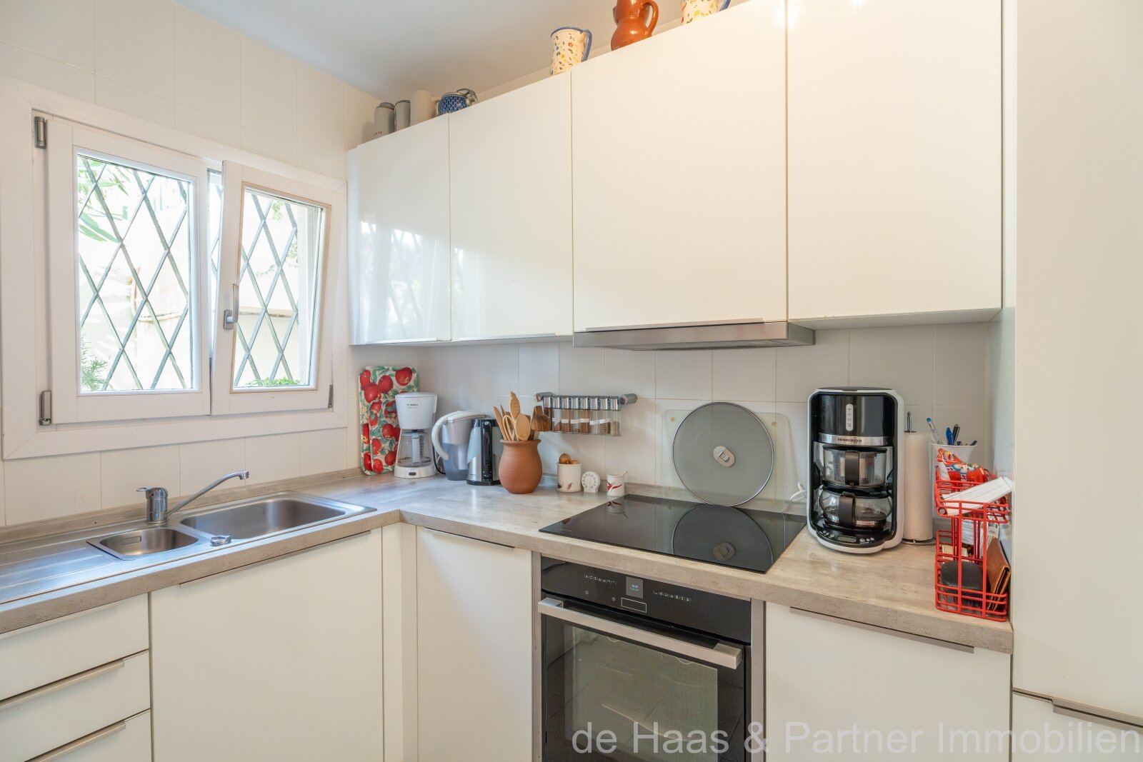 Schönes Apartment mit Meerblick und kleinem Garten