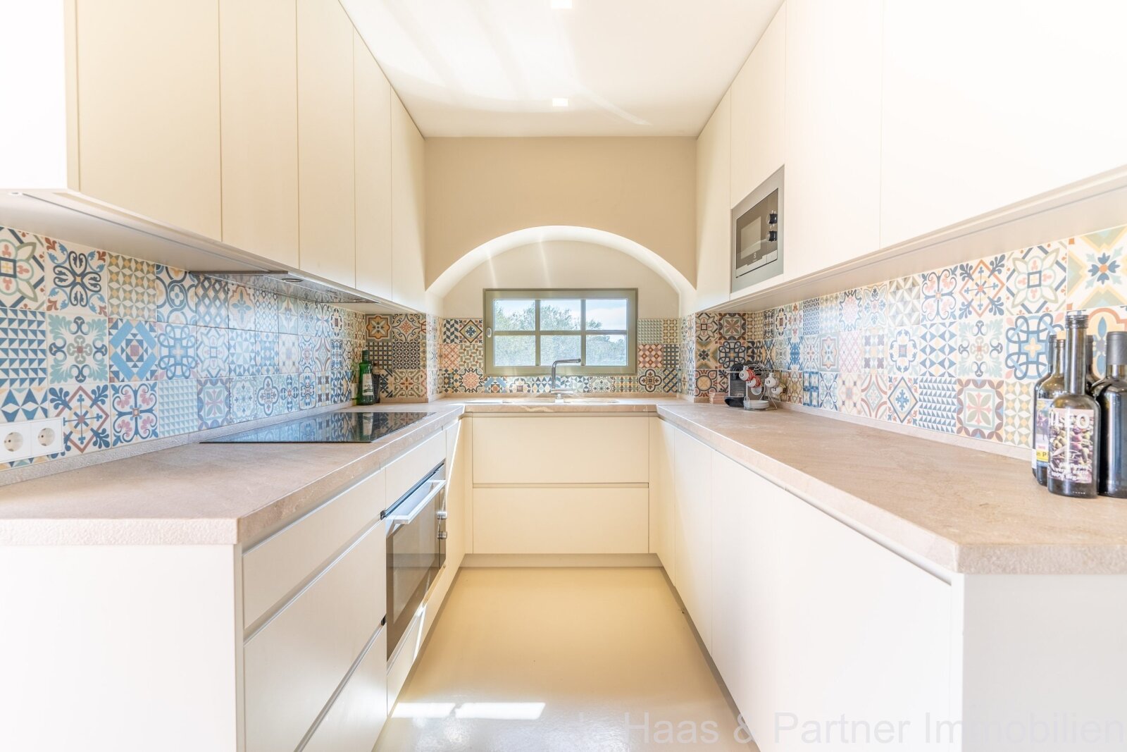 Moderne Finca mit Pool und traumhaftem Meerblick