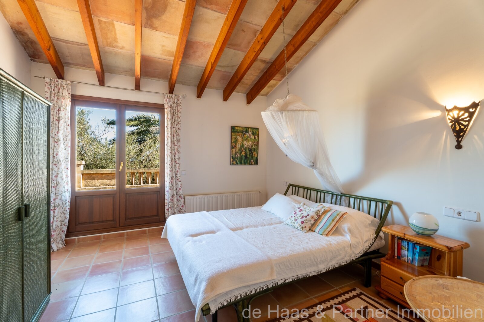 Große mallorquinische Familienfinca mit Fernmeerblick, viel Garten, Zitronenbäumen und einer kleinen Casita 