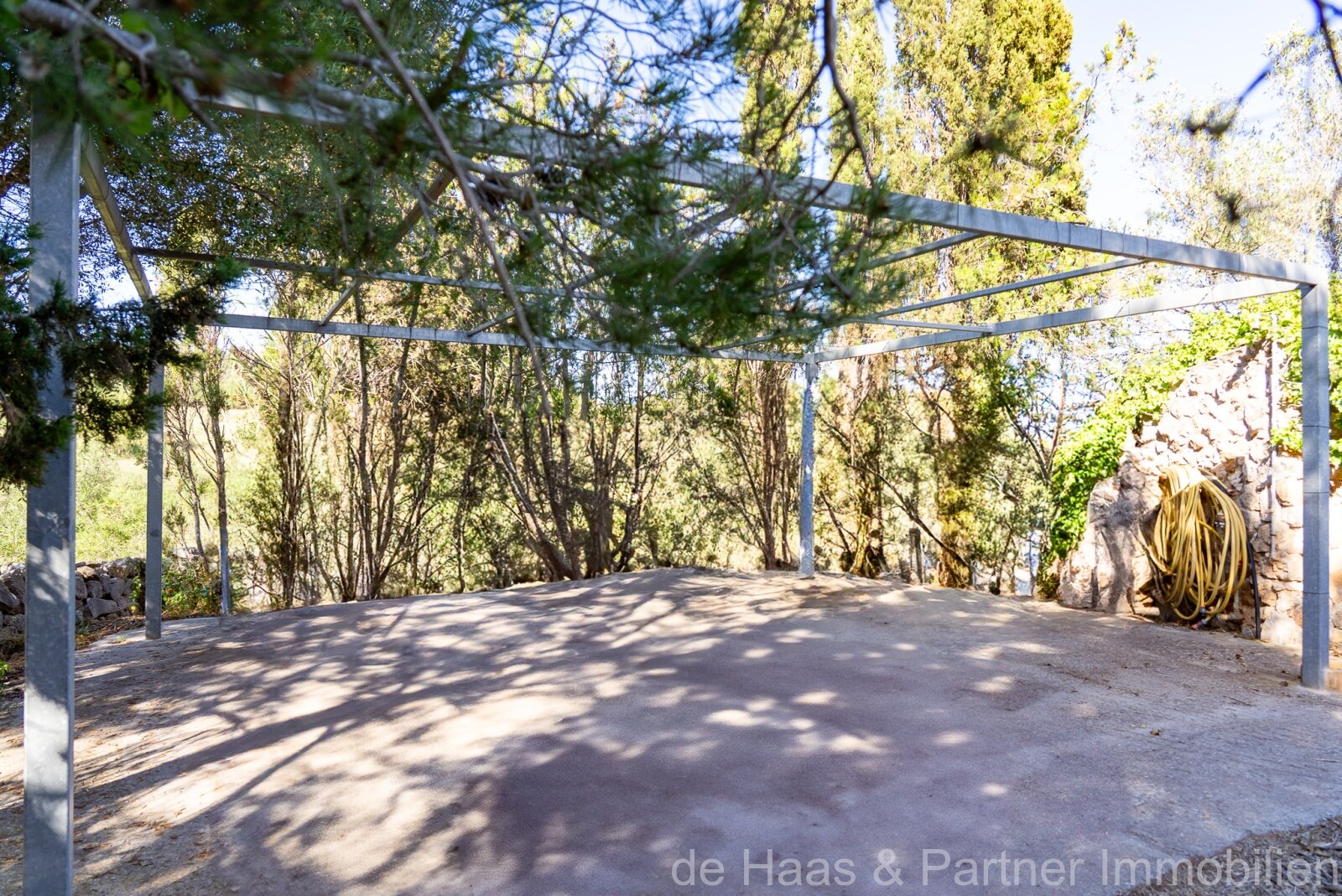 Große mallorquinische Familienfinca mit Fernmeerblick, viel Garten, Zitronenbäumen und einer kleinen Casita 