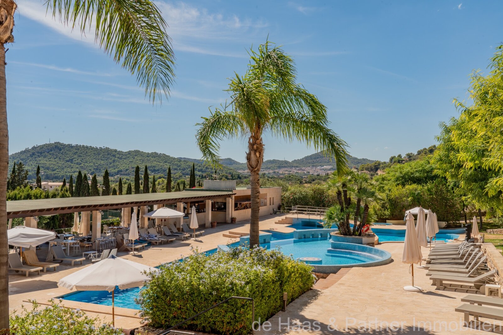 Stilvolles Reihenhaus in erster Golflinie im Pula Golf Resort