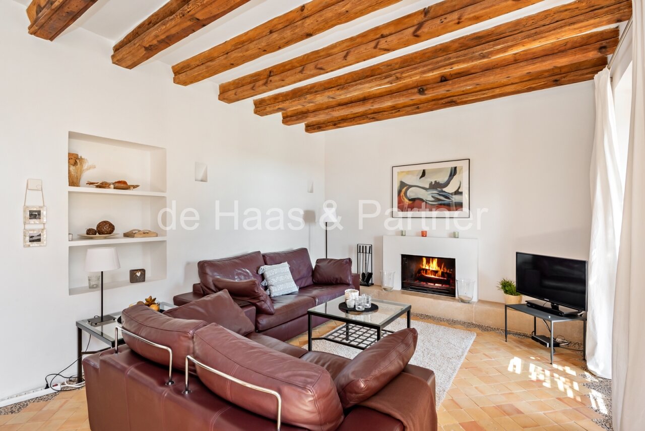 Exzellente Naturstein-Finca mit mediterranem Garten und Vermietlizenz