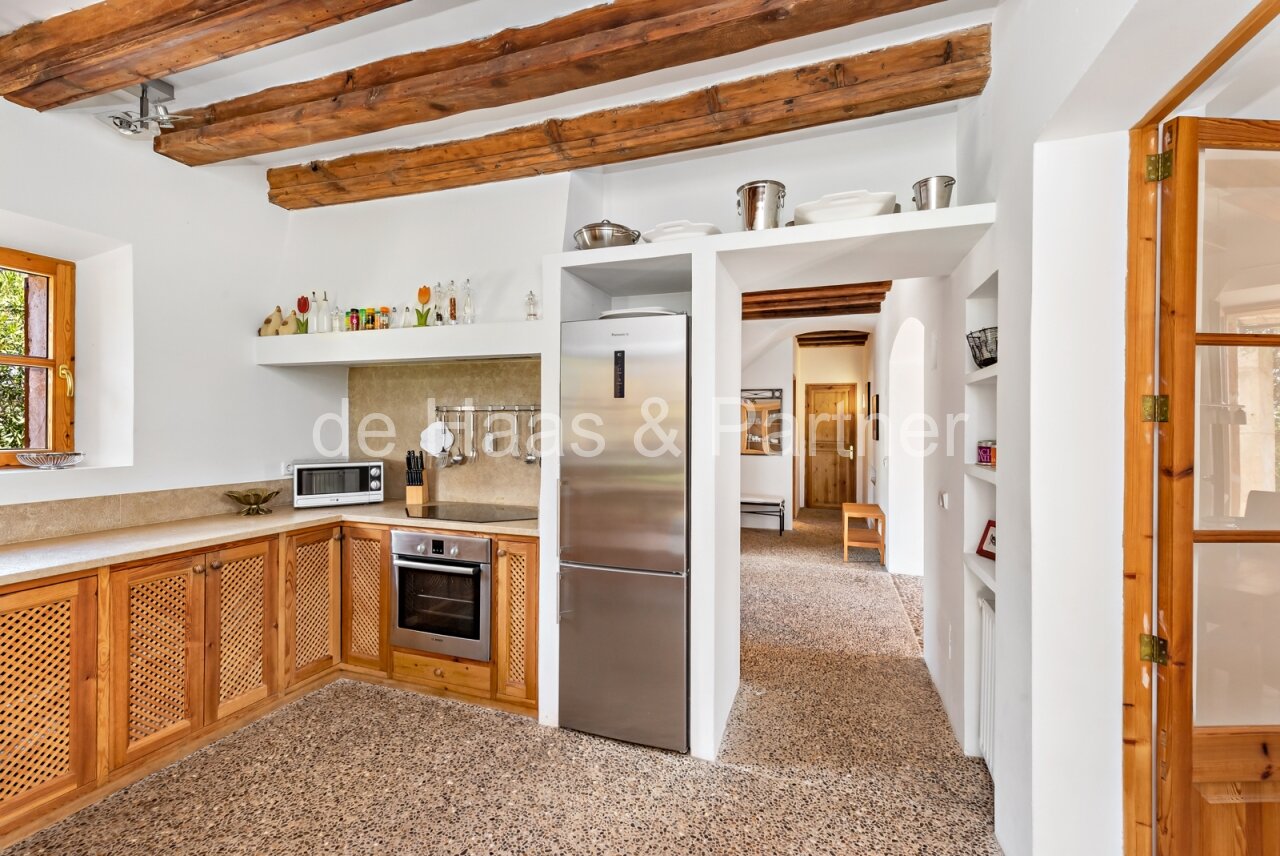 Exzellente Naturstein-Finca mit mediterranem Garten und Vermietlizenz