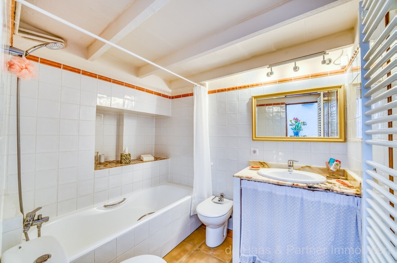 Individuelles Stadthaus mit exzellenter Ausstattung und schönem Patio