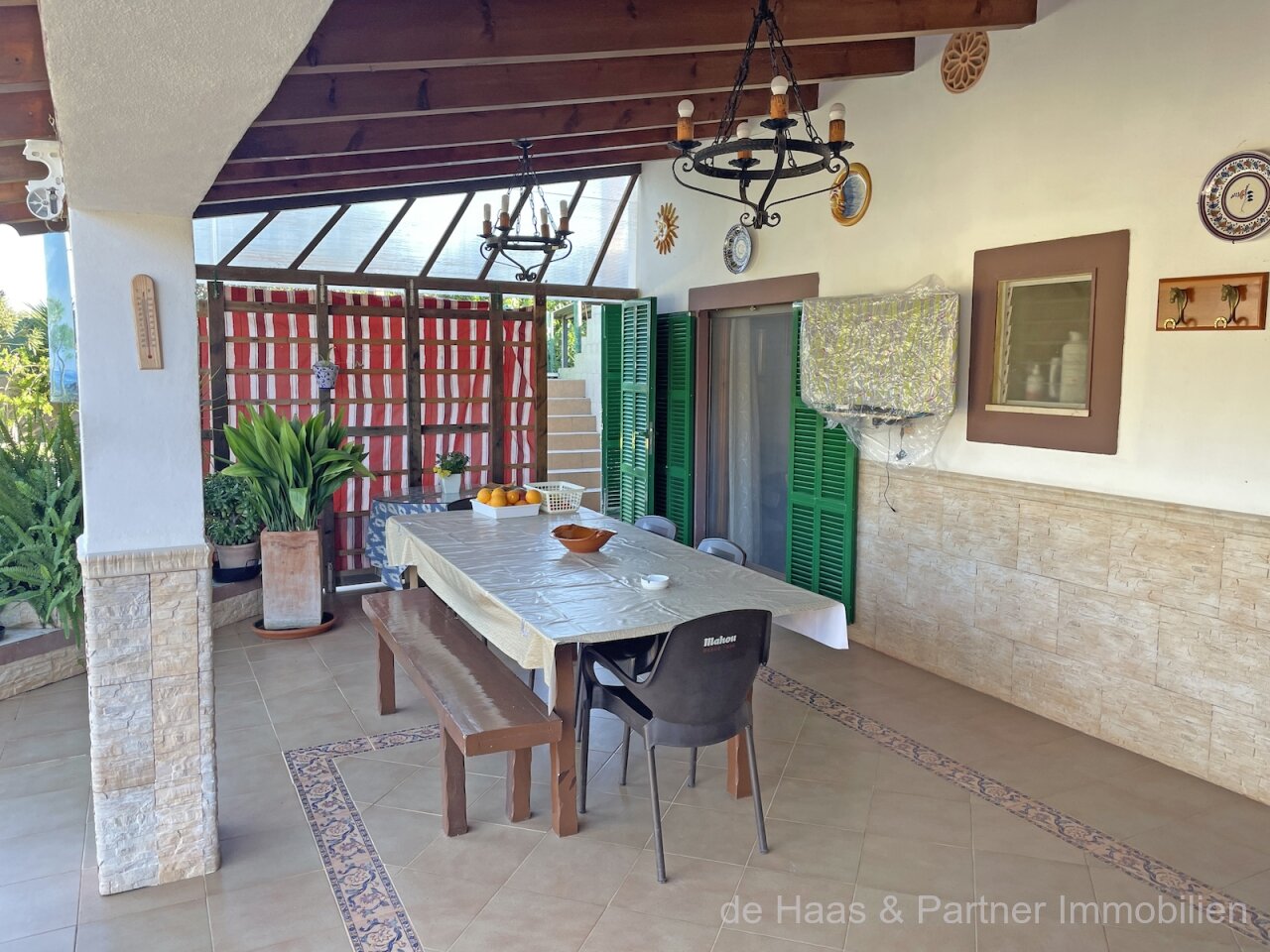 Kleine Finca mit Pool, Gemüsegarten und schönem Blick auf Sant Salvador