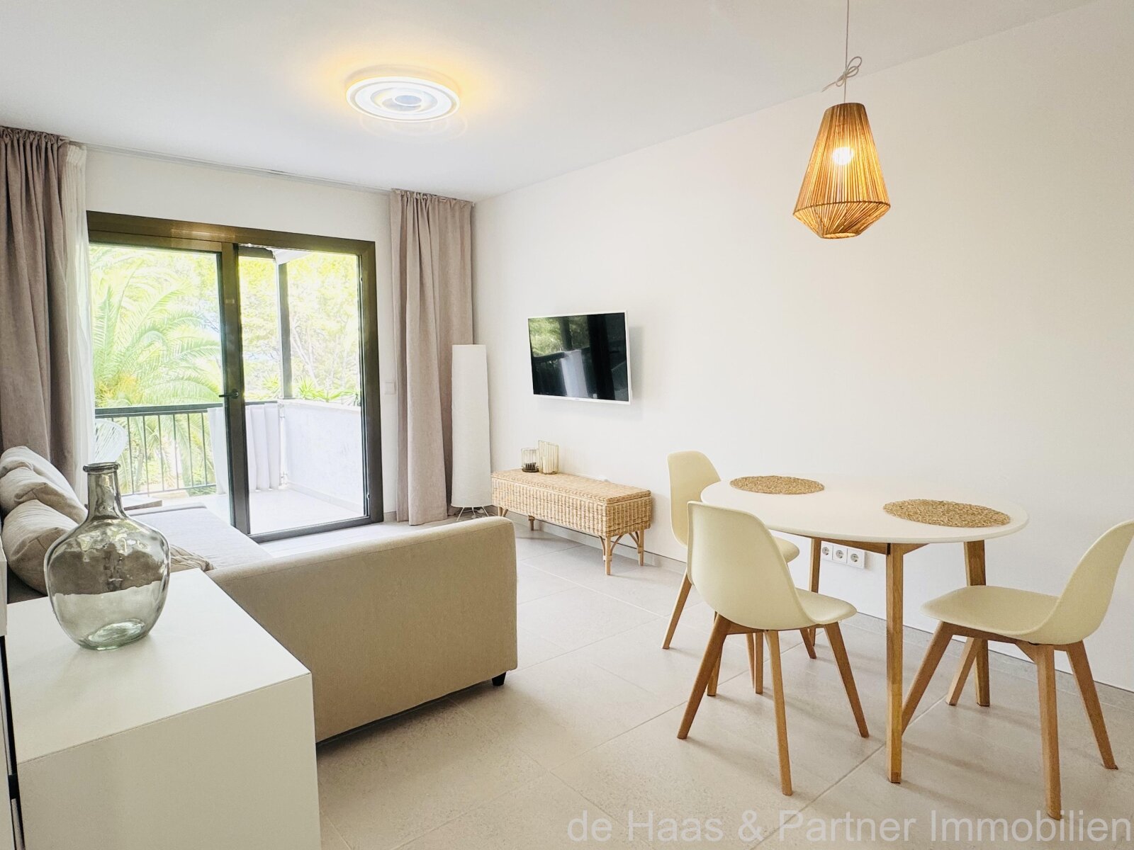 Font de sa Cala: Modern apartment with partial sea view Font de sa Cala: Modern apartment with partial sea view