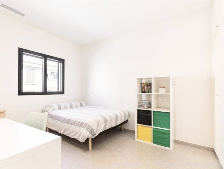 Charming townhouse with large patio, terrace and garage