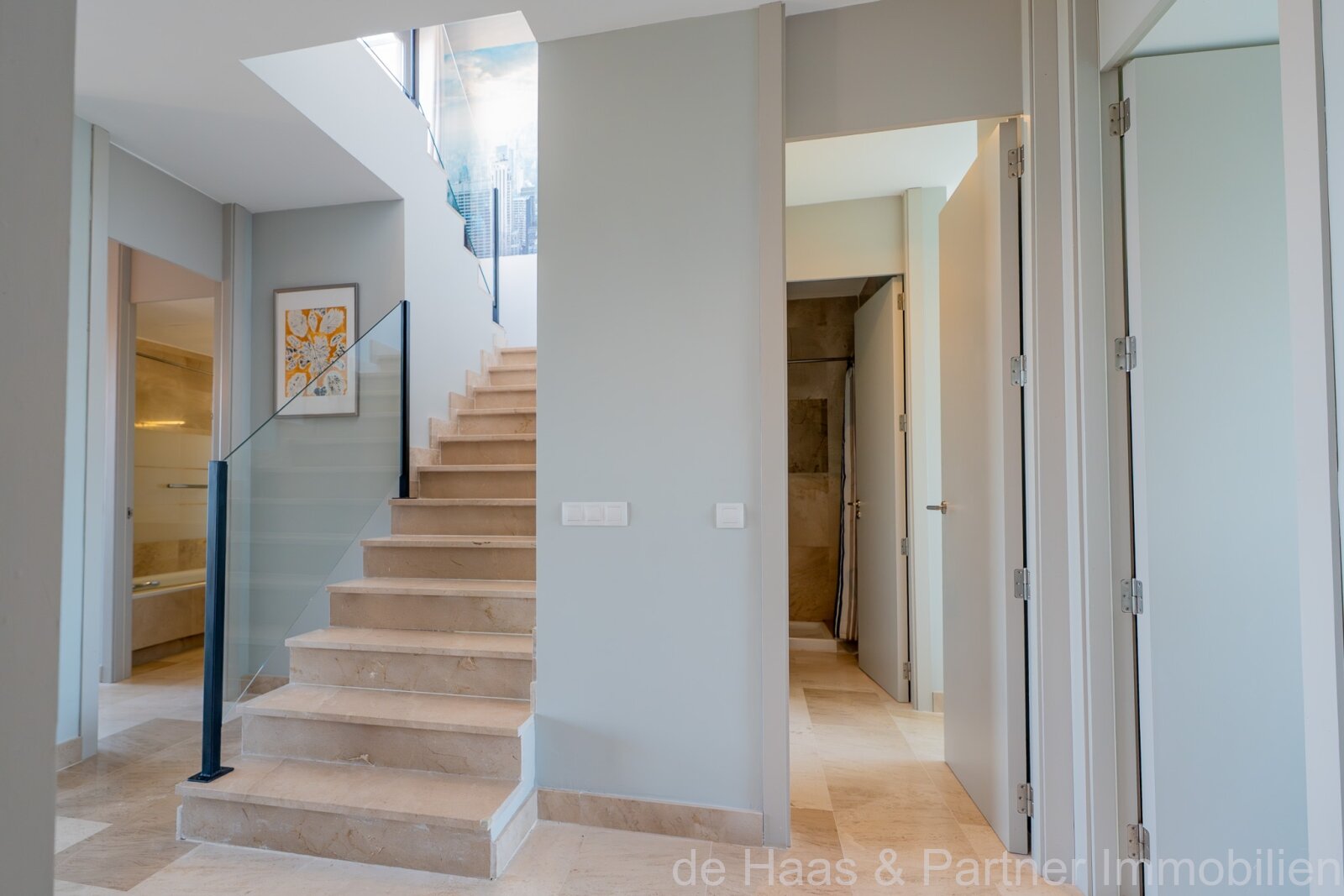 Exclusive penthouse with two large terraces and fantastic sea views