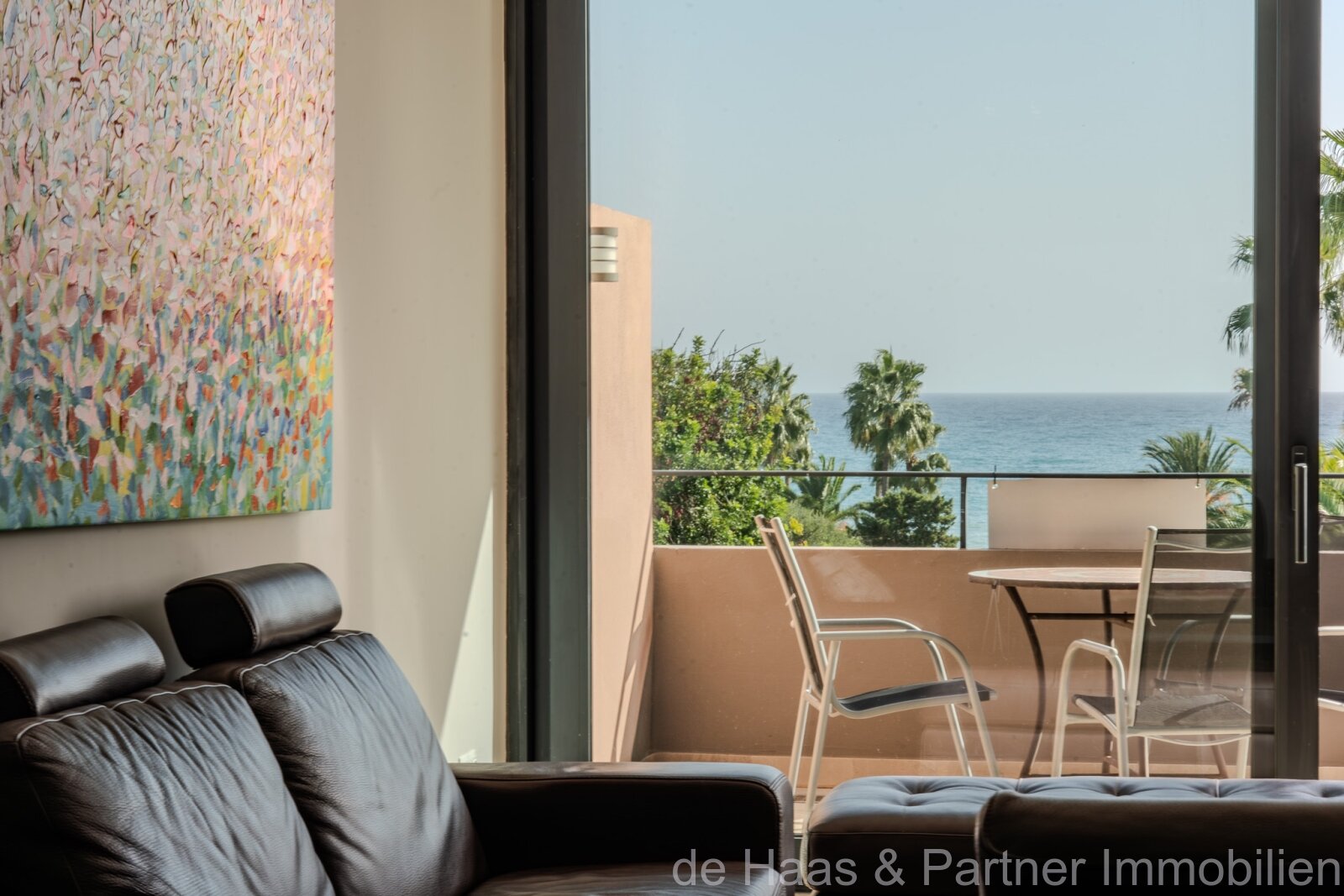 Exclusive penthouse with two large terraces and fantastic sea views