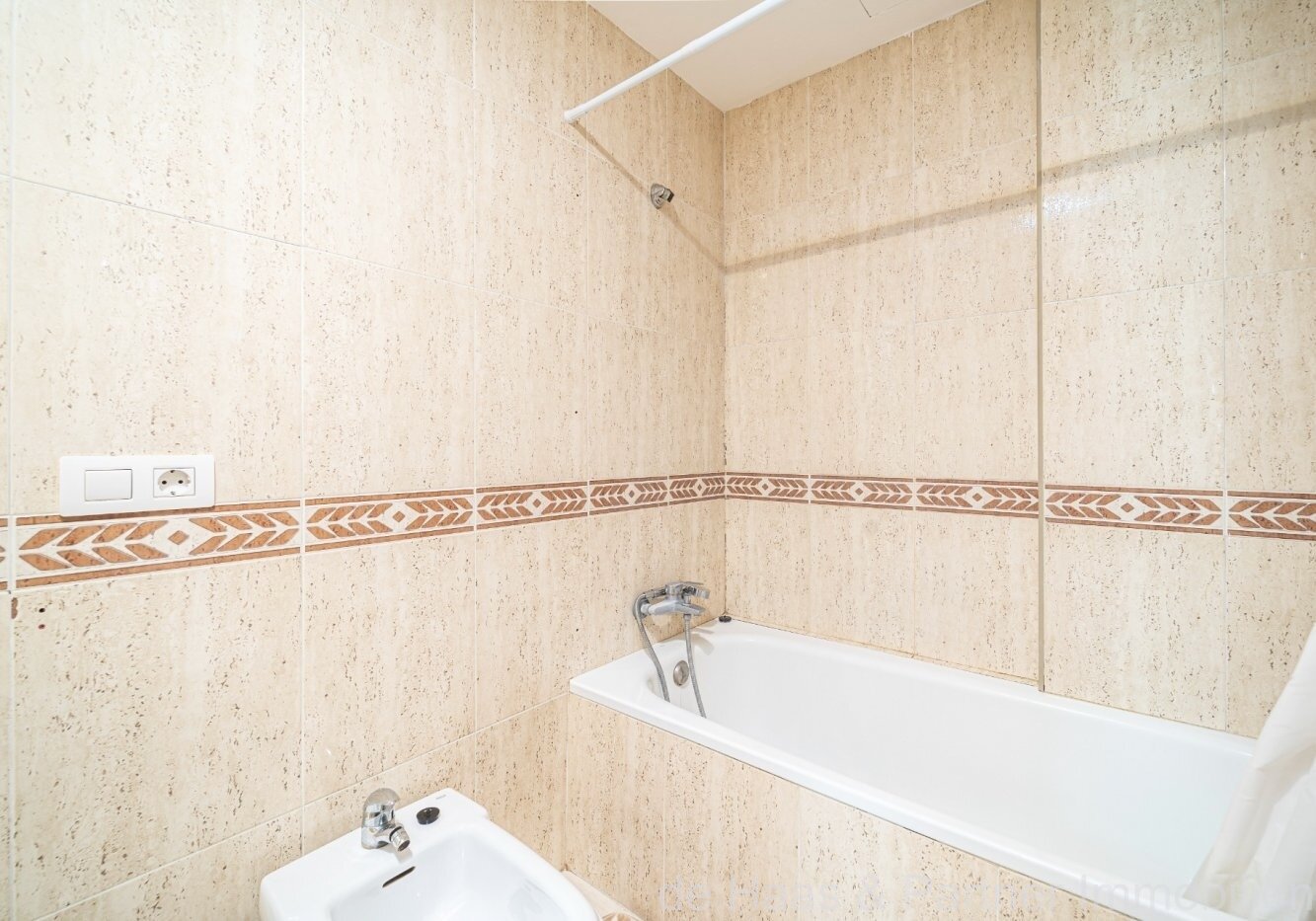 Well-maintained flat in a multi-family house in a quiet location