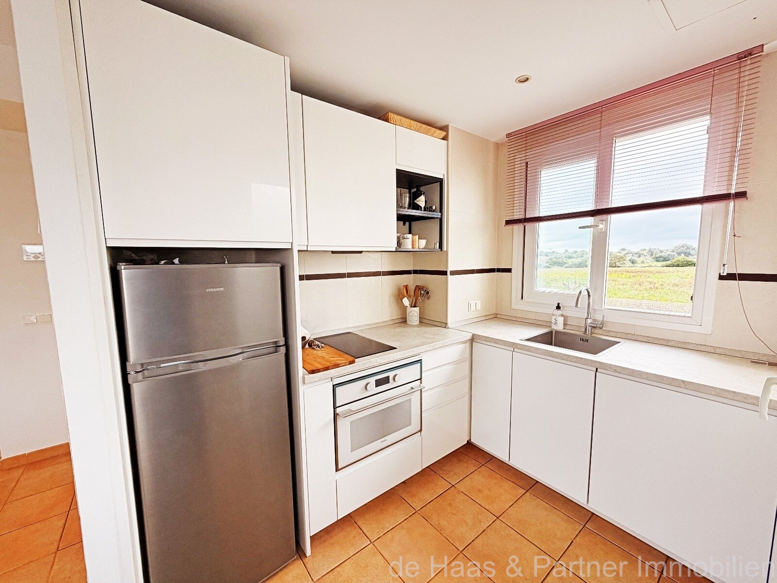 Modern flat near a beautiful marina