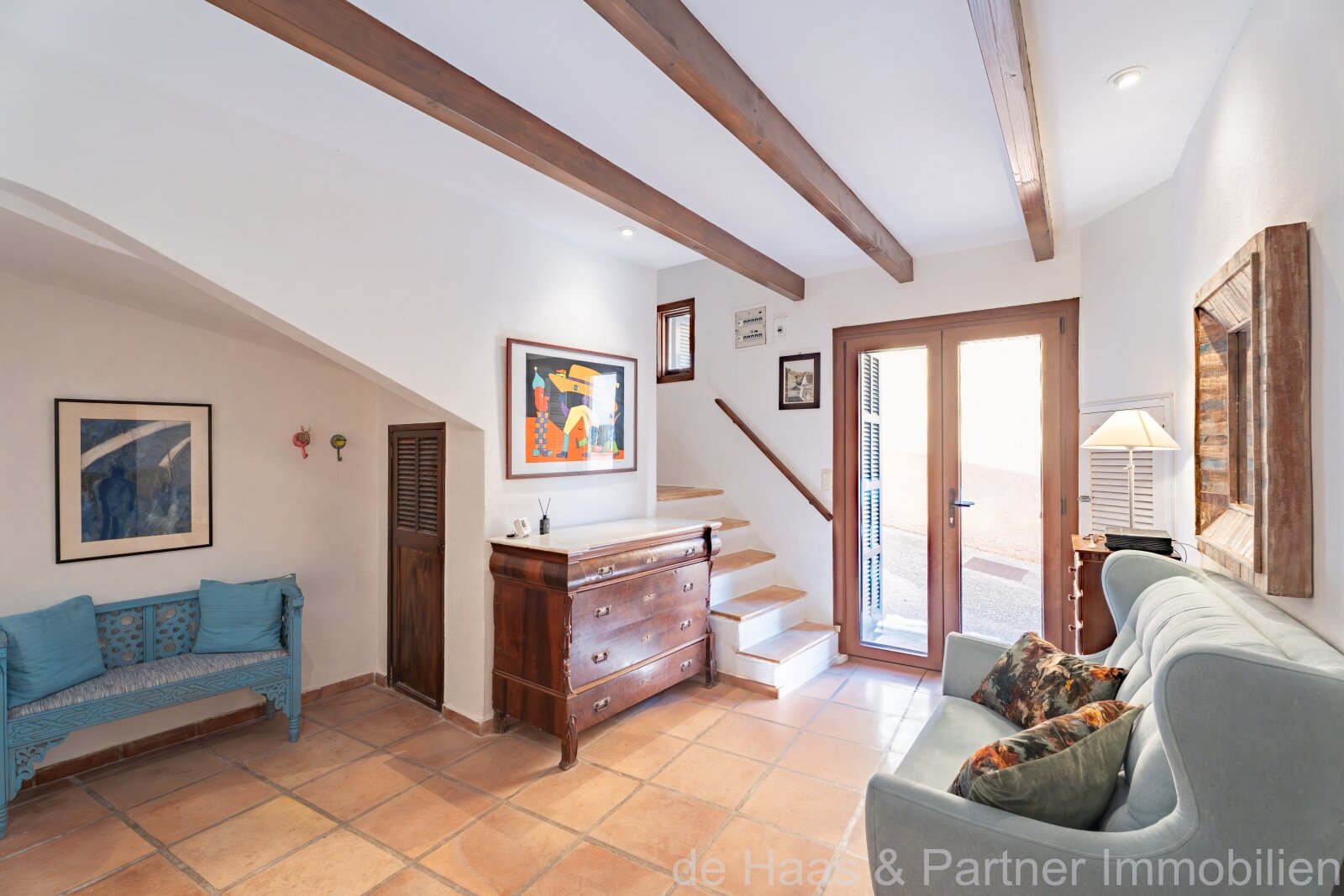 Capdepera: Charming townhouse below Capdepera Castle with numerous terraces and stunning views of the countryside Capdepera: Charming townhouse below Capdepera Castle with numerous terraces and stunning views of the countryside