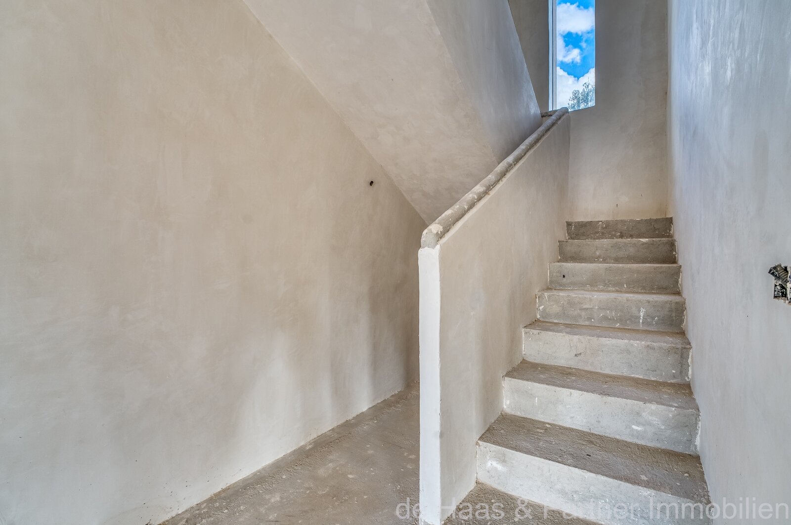 Charming finca with a lovely atmosphere and fantastic views stretching all the way to the sea 