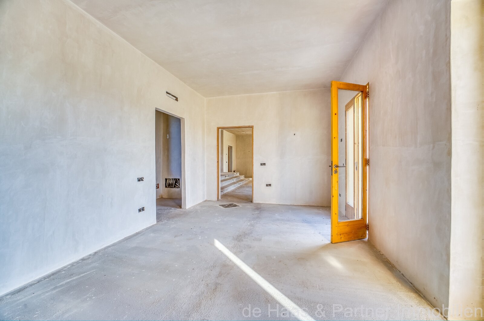 Charming finca with a lovely atmosphere and fantastic views stretching all the way to the sea 