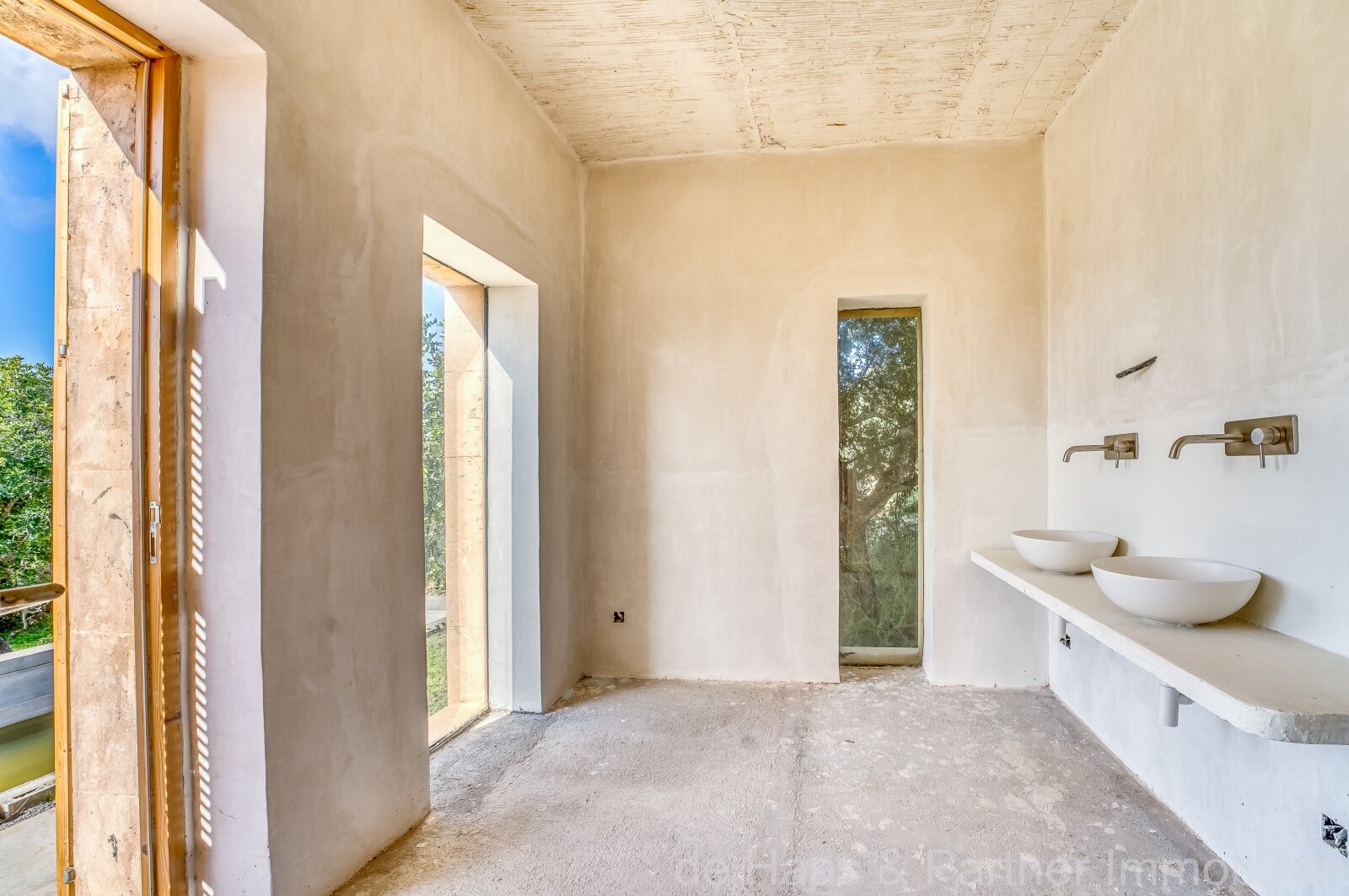 Charming finca with a lovely atmosphere and fantastic views stretching all the way to the sea 