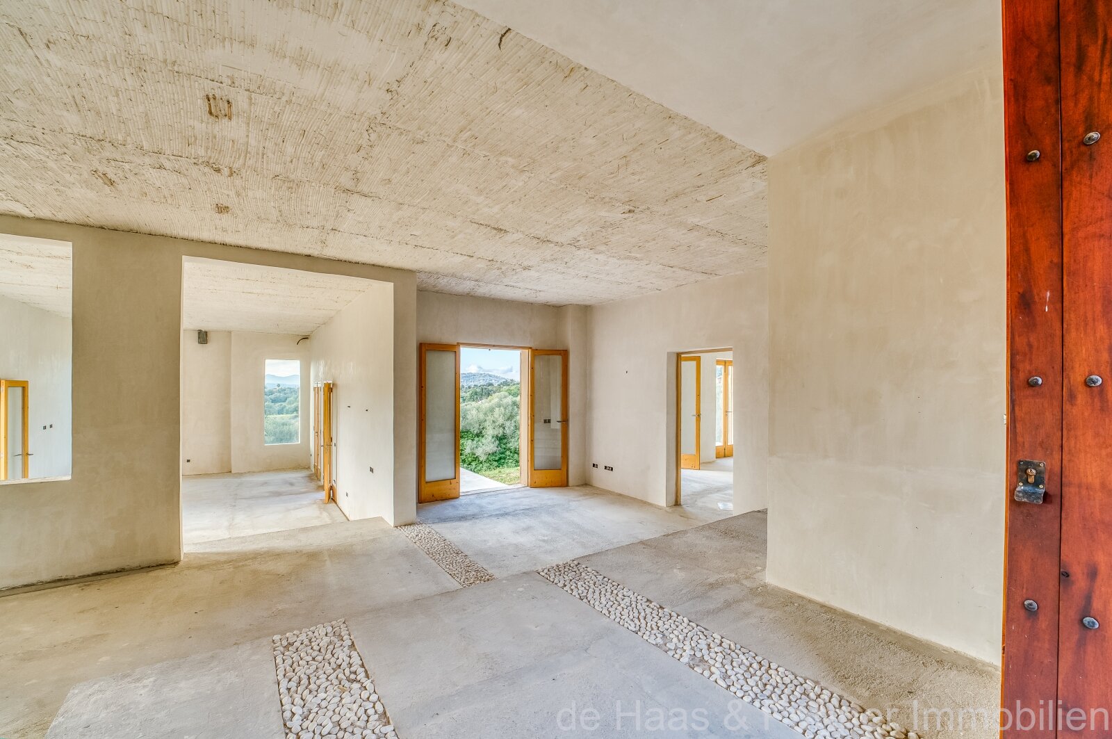 Charming finca with a lovely atmosphere and fantastic views stretching all the way to the sea 