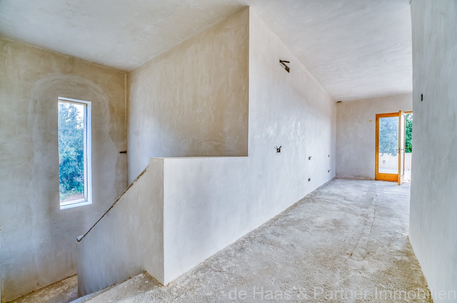 Charming finca with a lovely atmosphere and fantastic views stretching all the way to the sea 