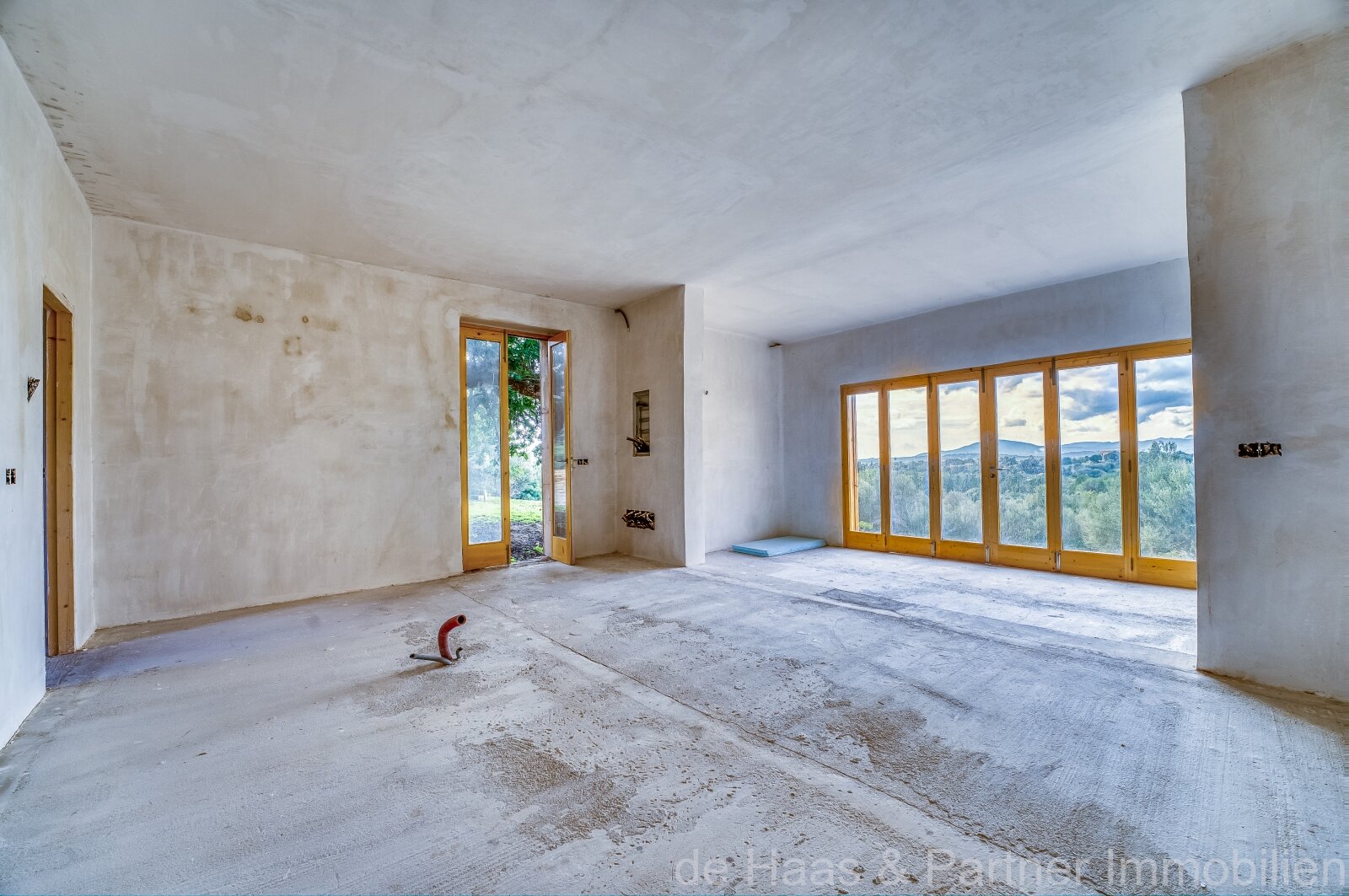 Charming finca with a lovely atmosphere and fantastic views stretching all the way to the sea 