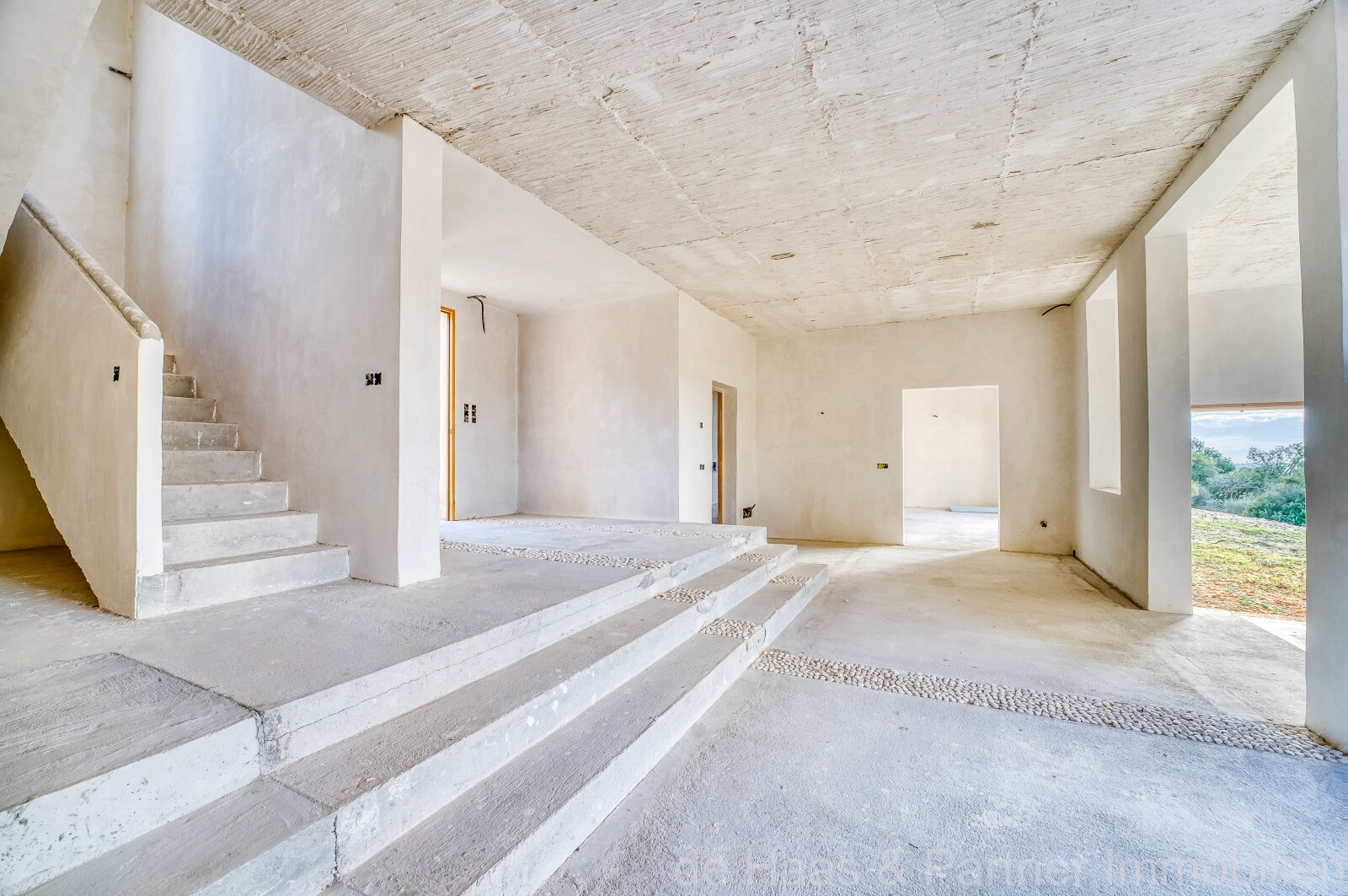 Charming finca with a lovely atmosphere and fantastic views stretching all the way to the sea 