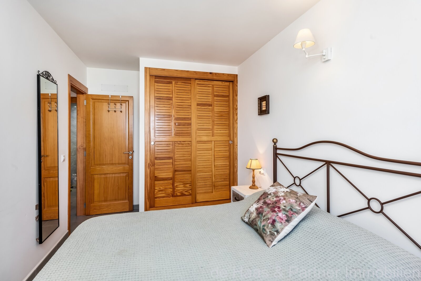 ground-floor flat with roof terrace and sea views in Colonia de Sant Pere