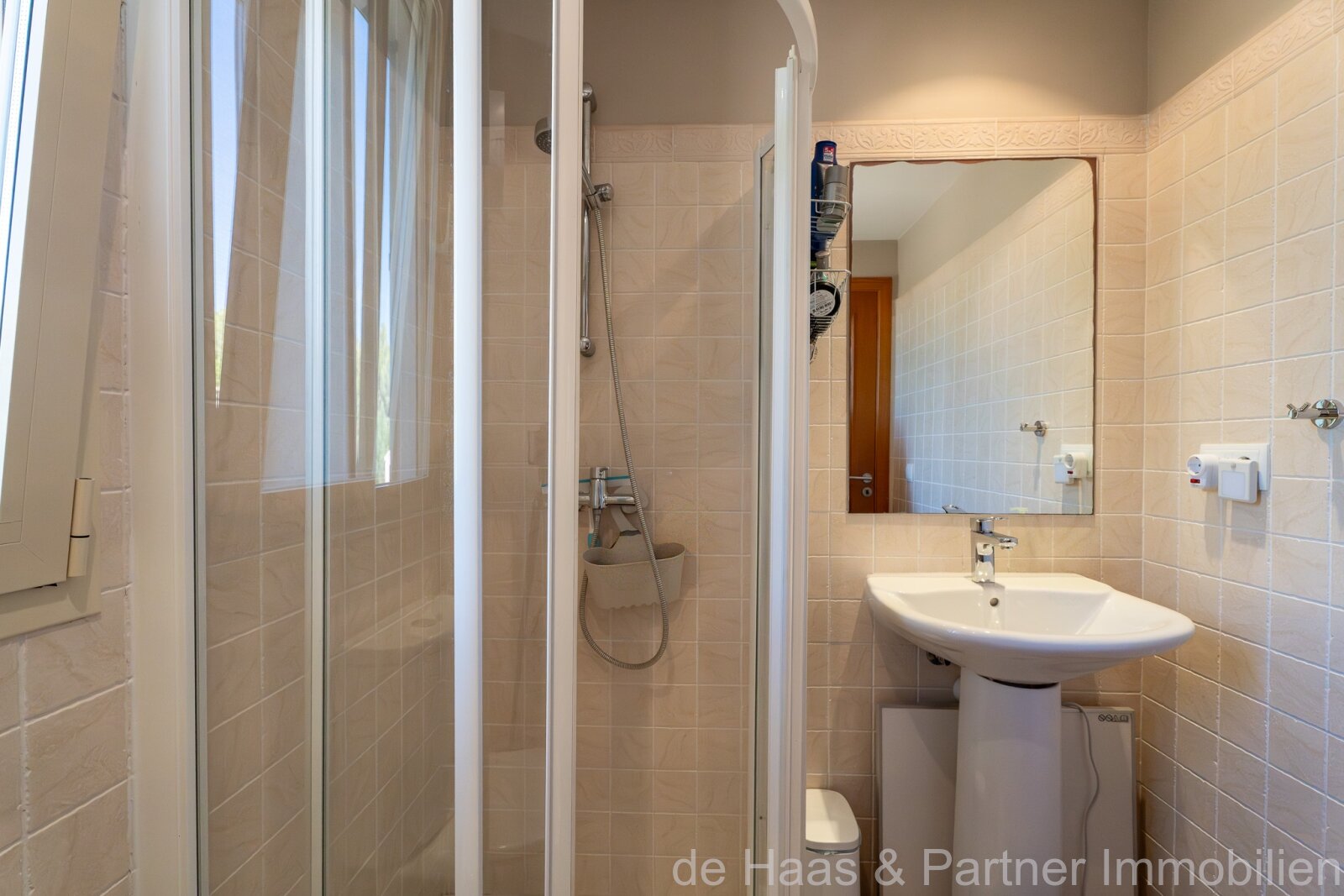 Stylish terraced house on the front line of the golf course at the Pula Golf Resort