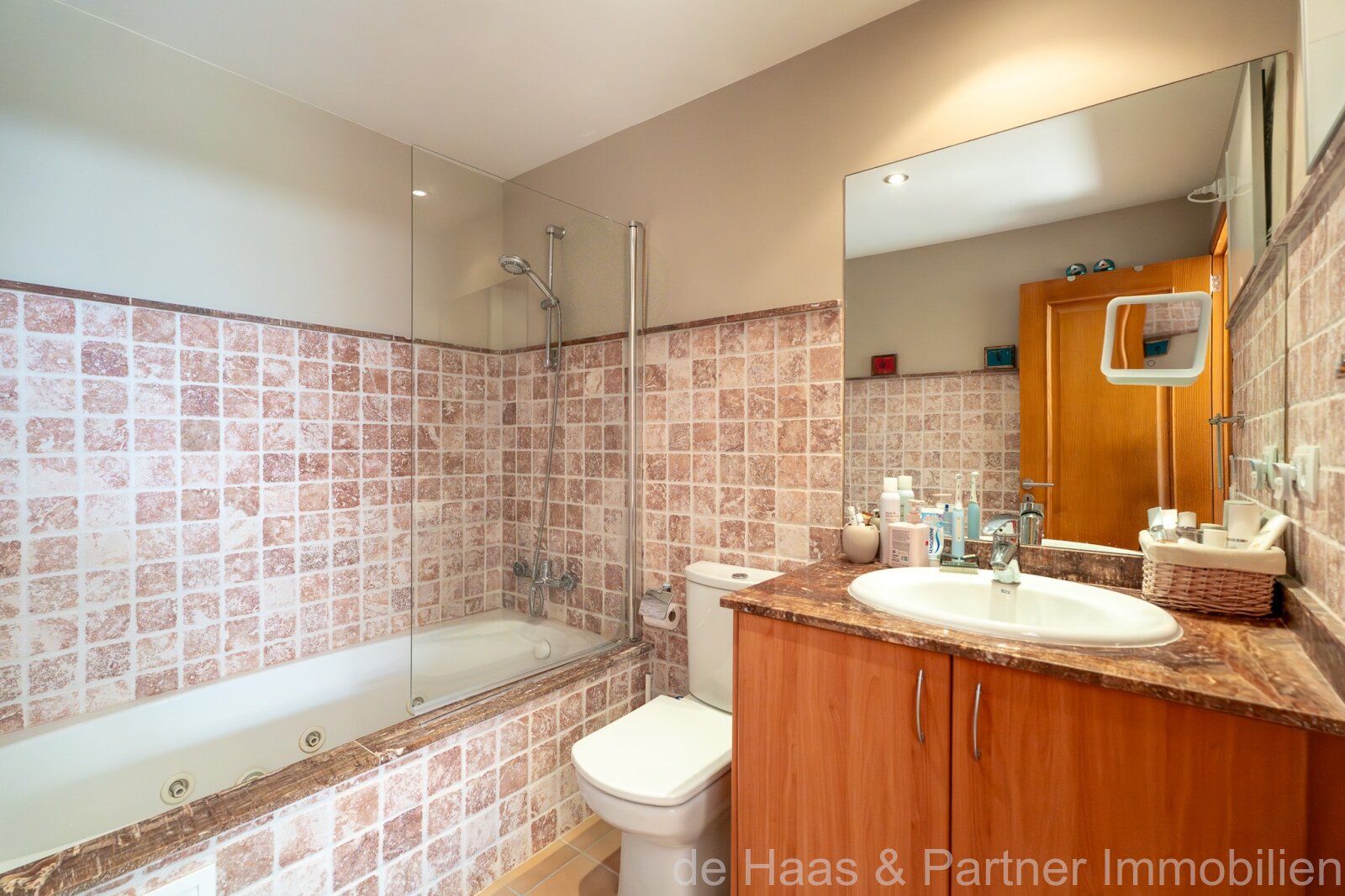 Stylish terraced house on the front line of the golf course at the Pula Golf Resort