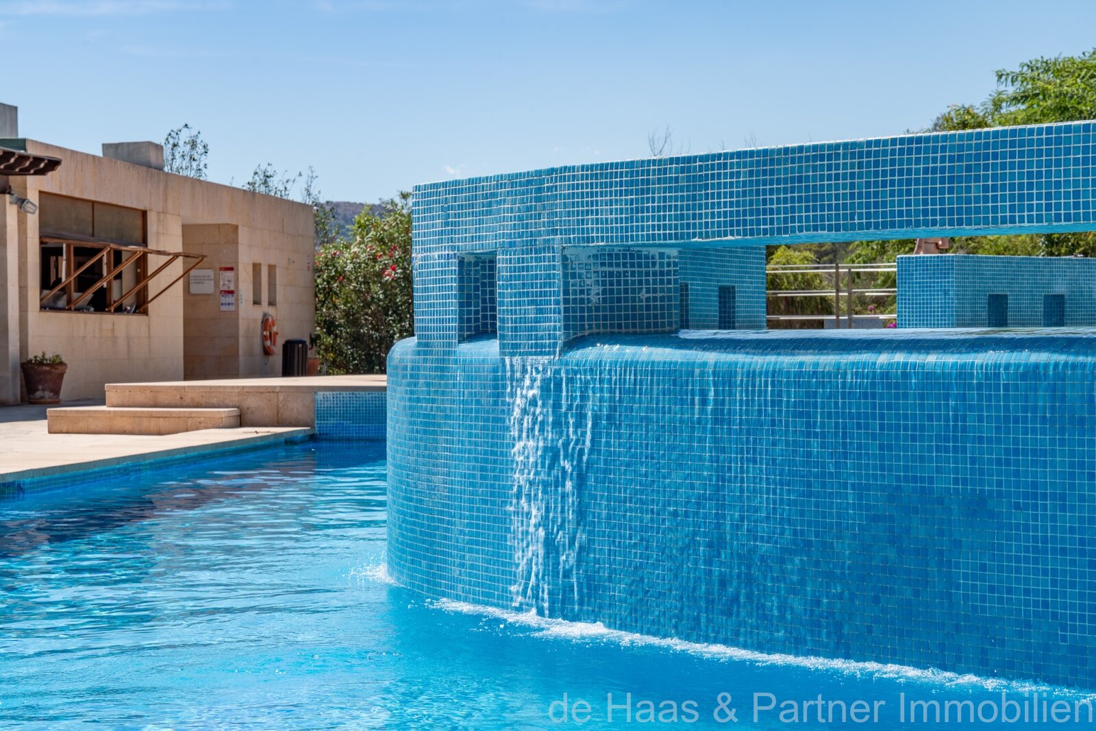 Stylish terraced house on the front line of the golf course at the Pula Golf Resort