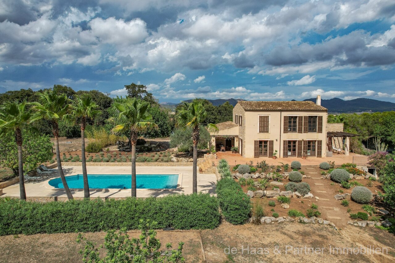 Finca with fantastic views to the sea