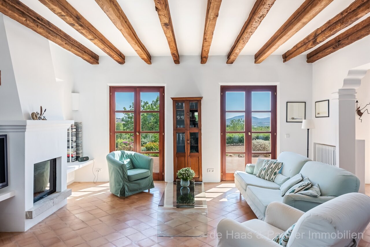 Finca with fantastic views to the sea