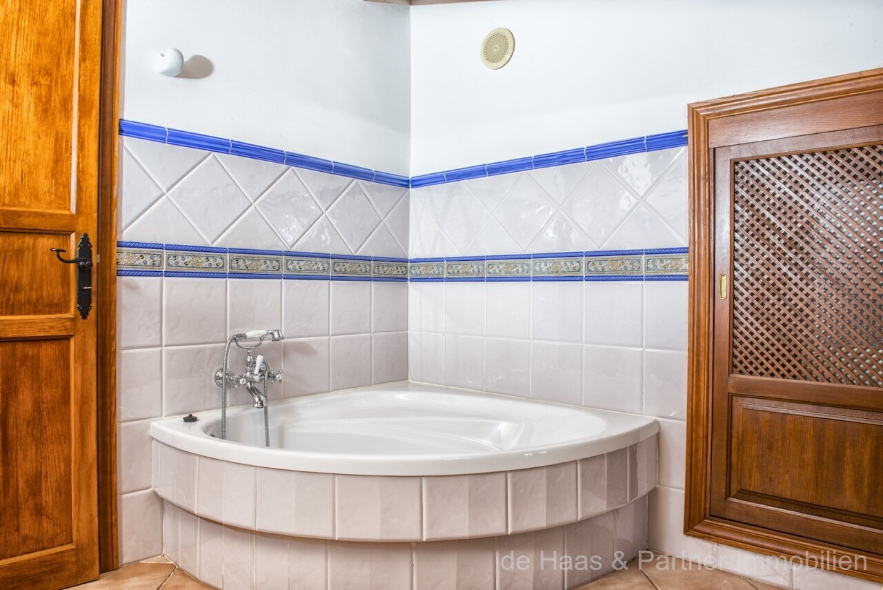 Charming finca in a beautiful location with pool