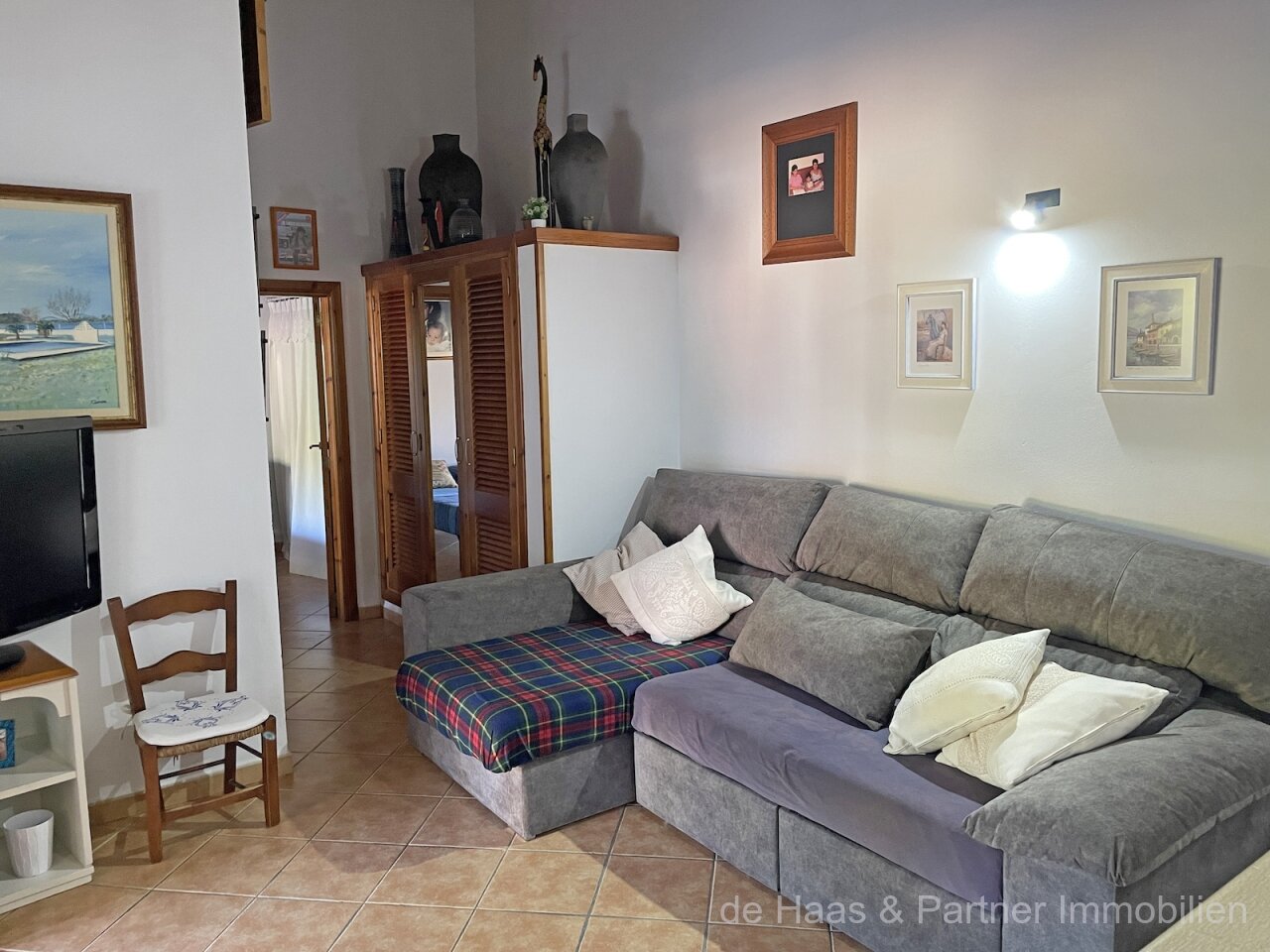Small finca with pool, vegetable garden and beautiful views of Sant Salvador.