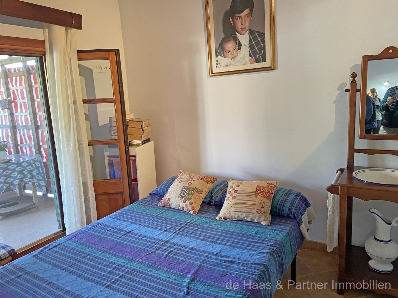 Small finca with pool, vegetable garden and beautiful views of Sant Salvador.