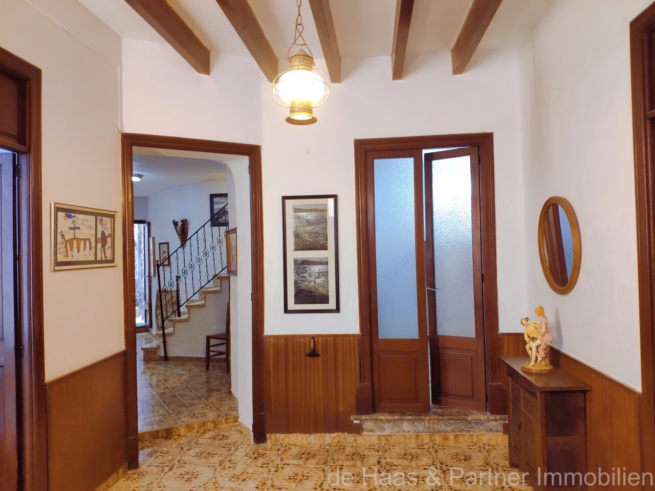 Artà: Townhouse in need of renovation with great building project and license 