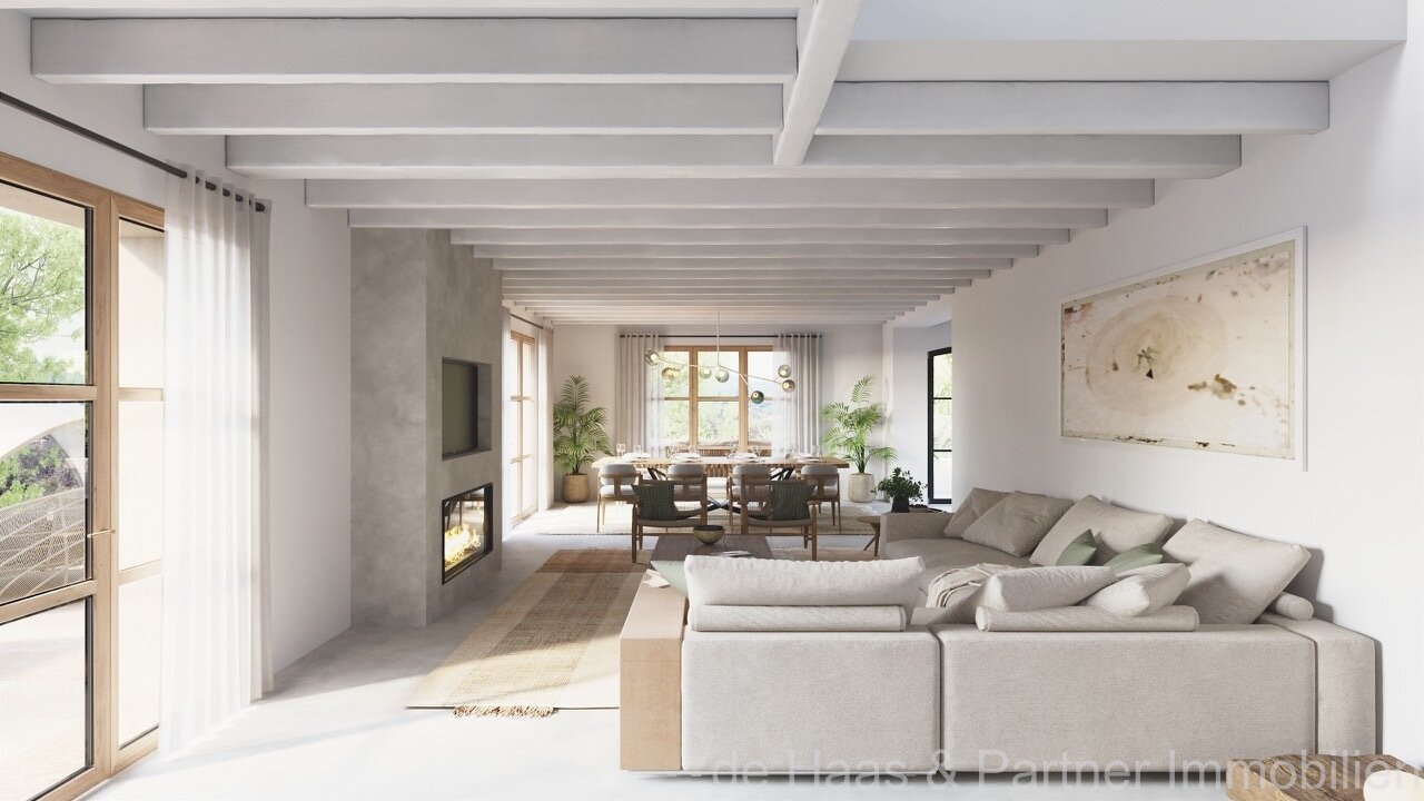 Exclusive new-build finca with far-reaching views and close to the town