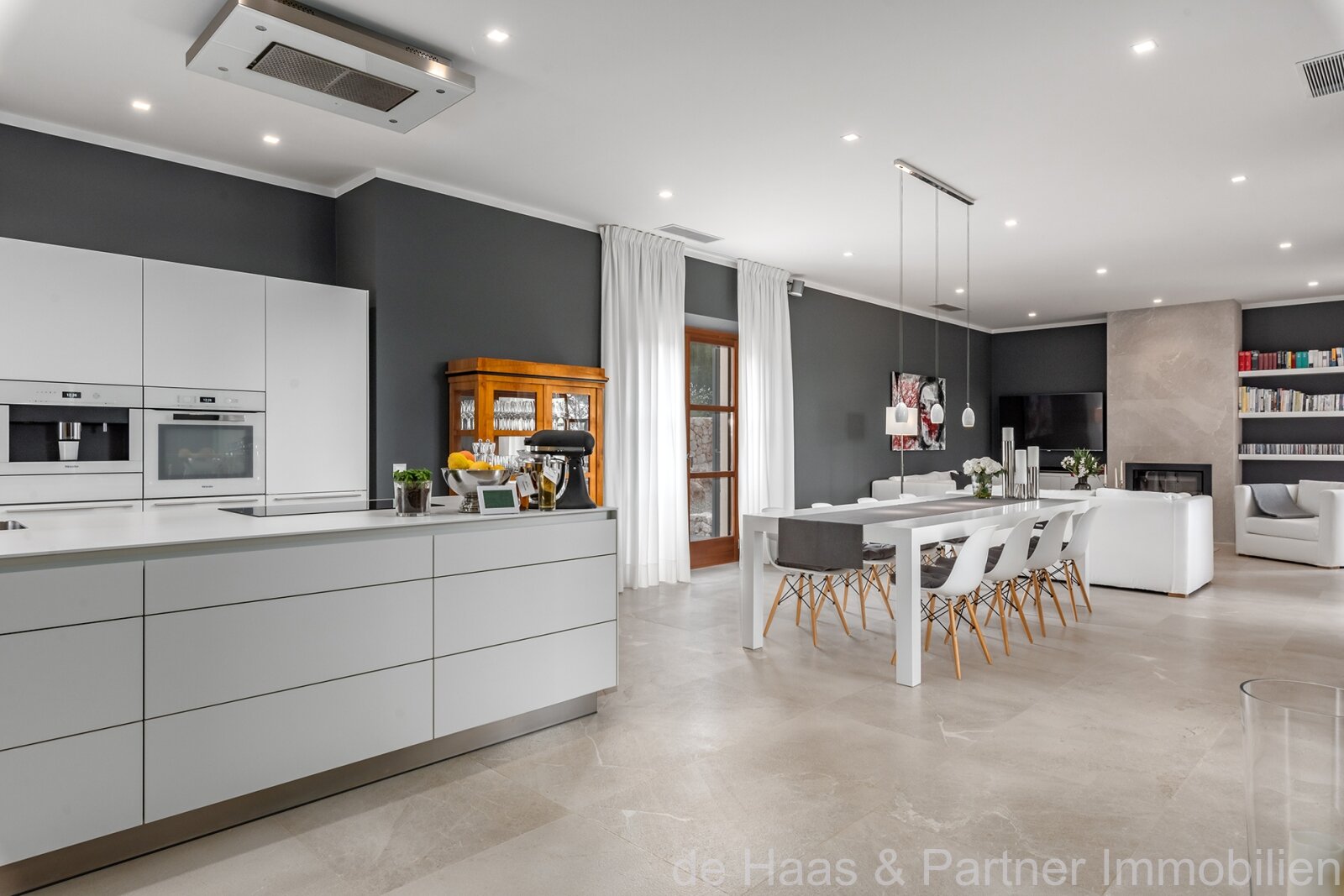 Luxury finca with stunning views and many highlights