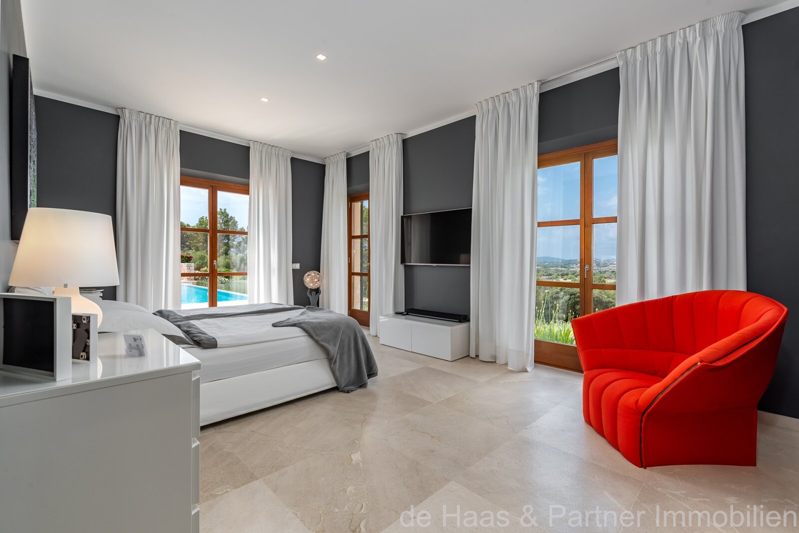 Luxury finca with stunning views and many highlights