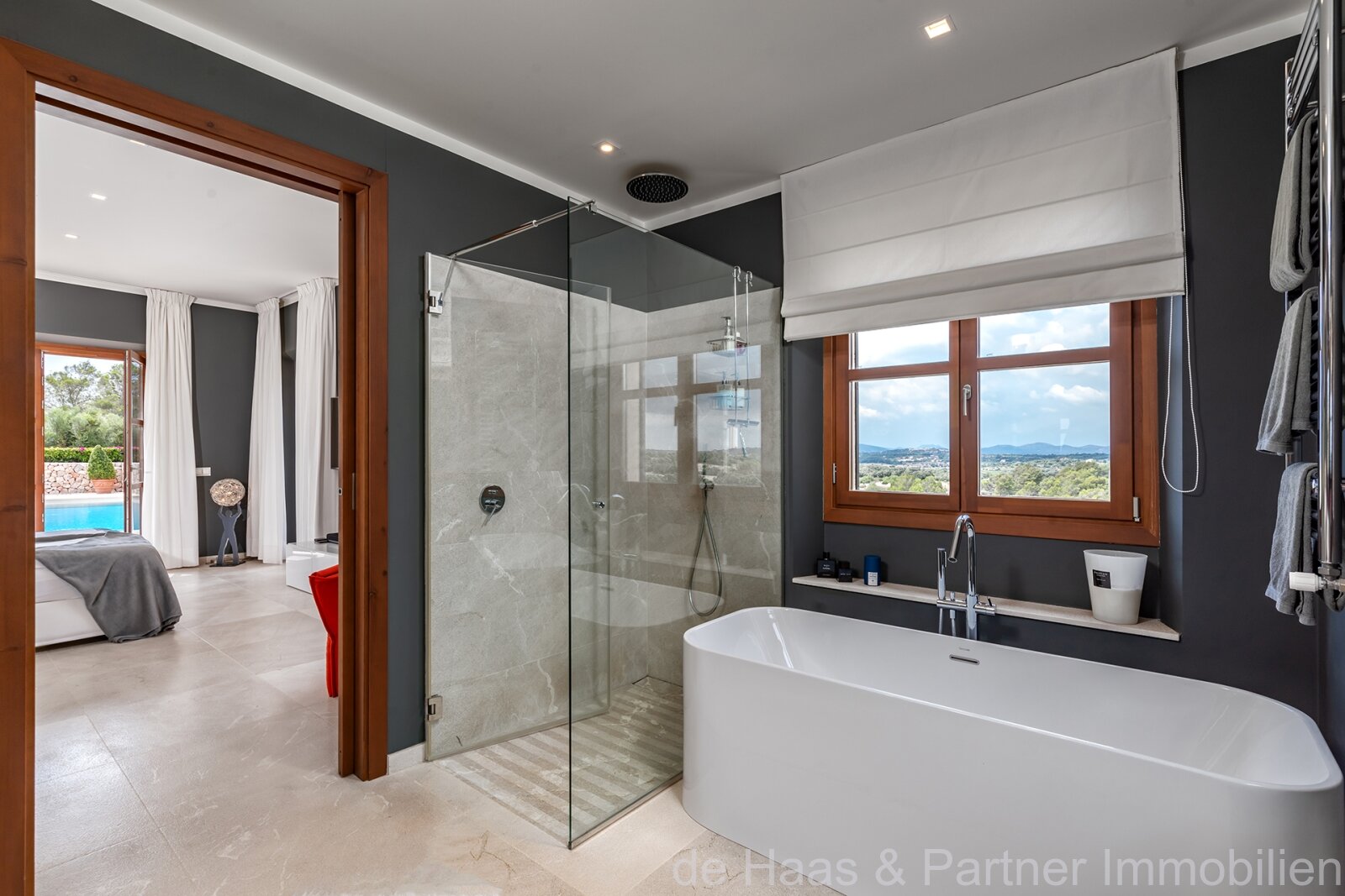 Luxury finca with stunning views and many highlights