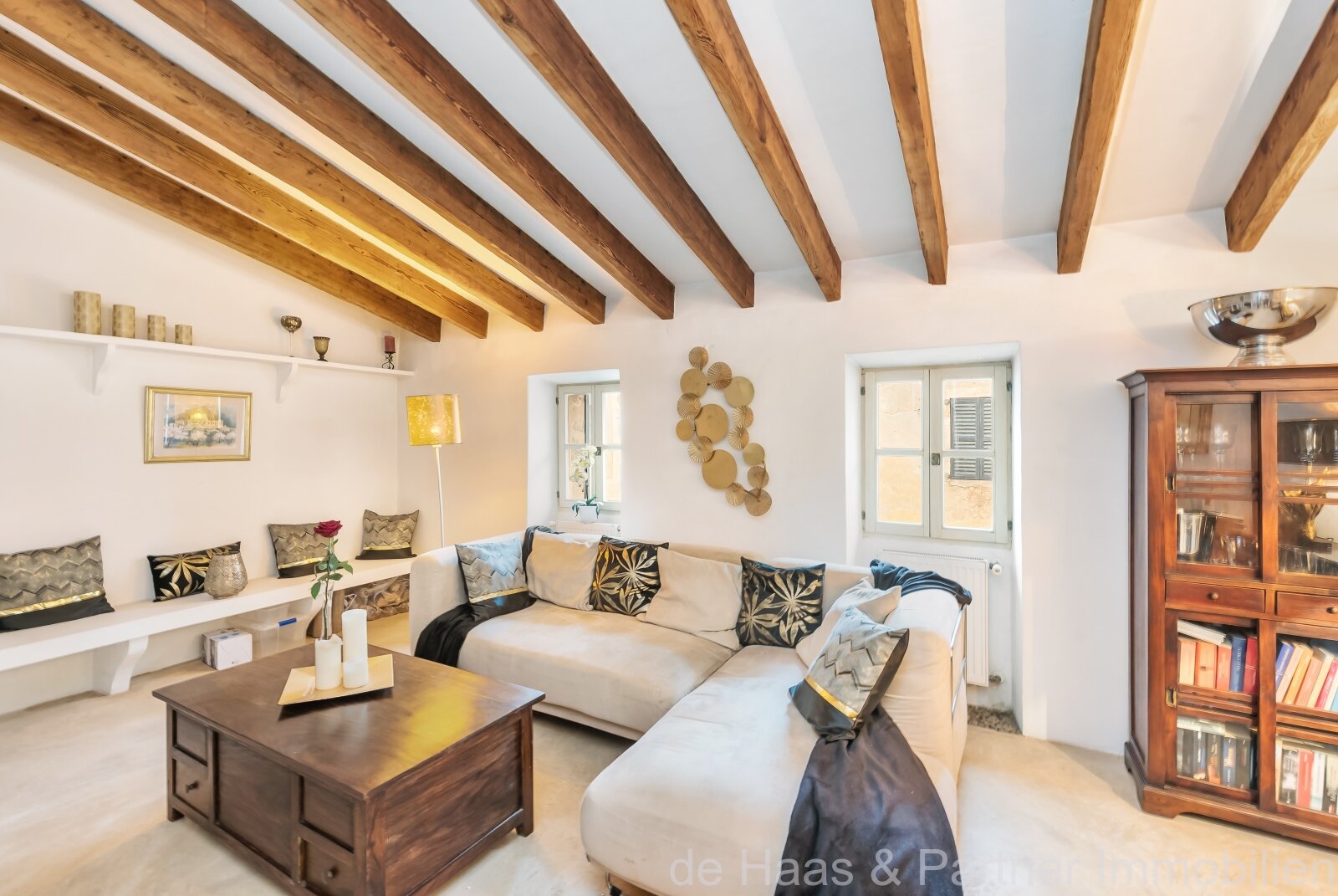 Beautiful townhouse with patio and roof terrace