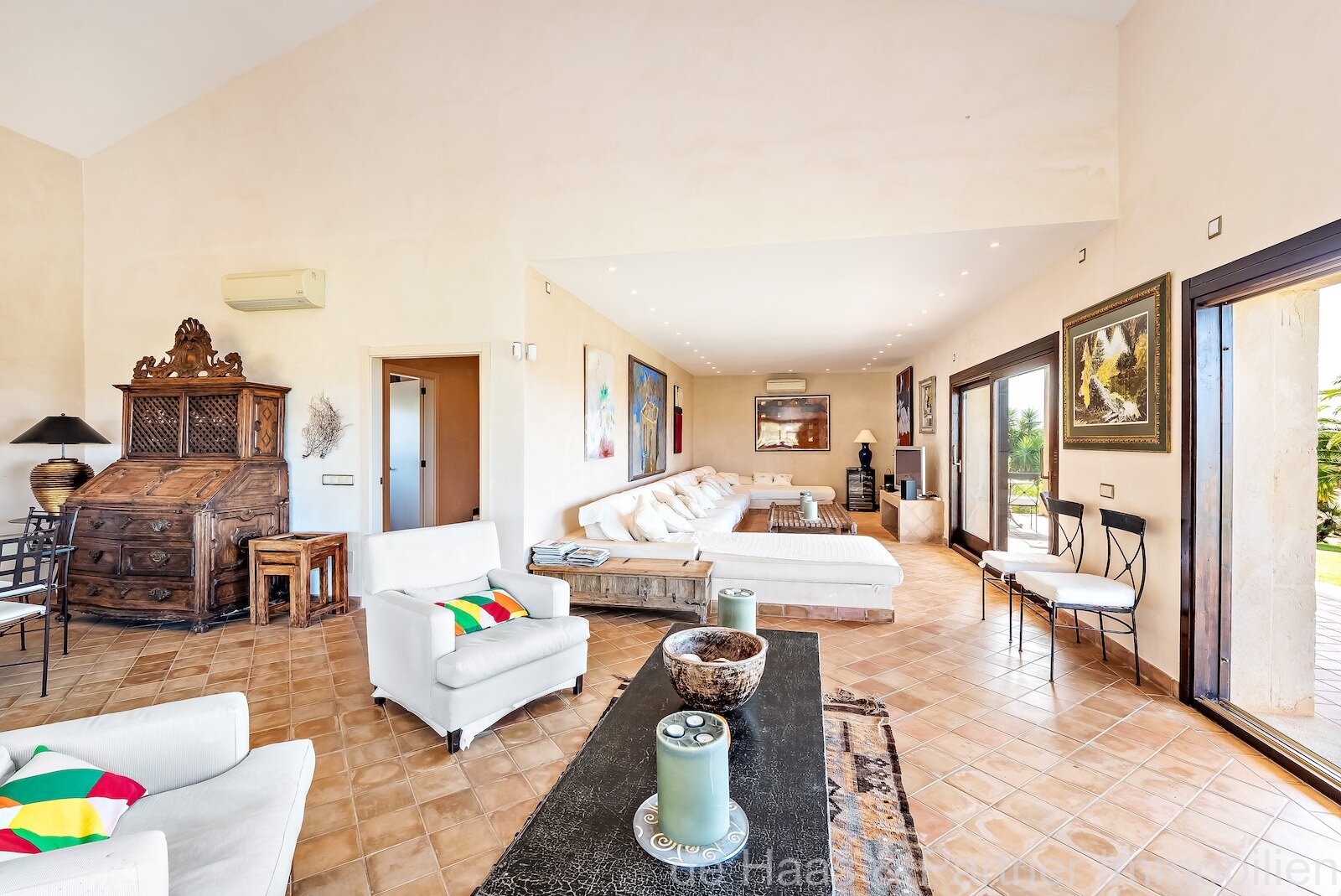 Finca with fantastic sea and panoramic views as far as Alcudia