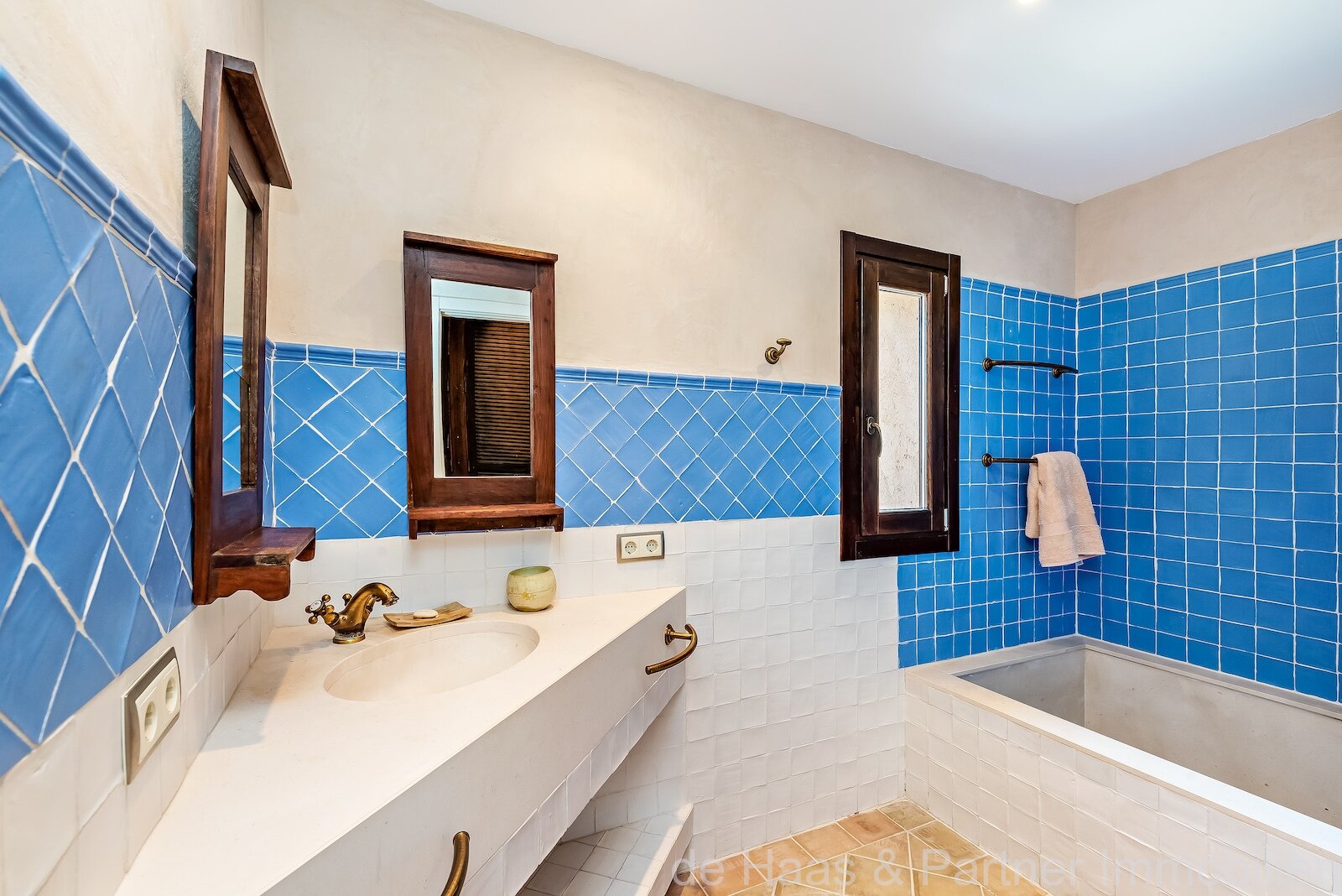 Finca with fantastic sea and panoramic views as far as Alcudia