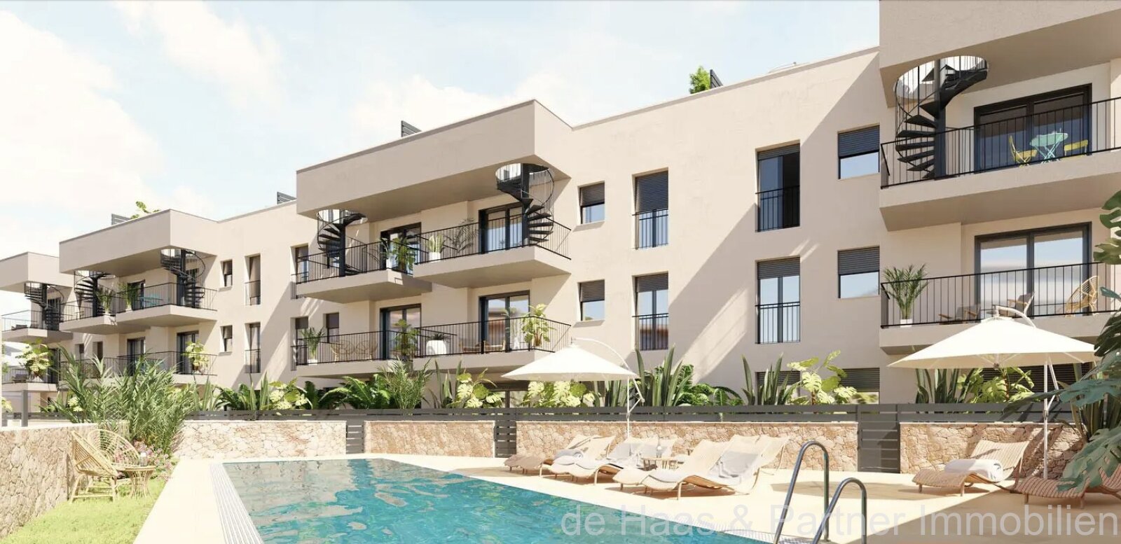 Flats with balcony in a quiet and central location close to the beach