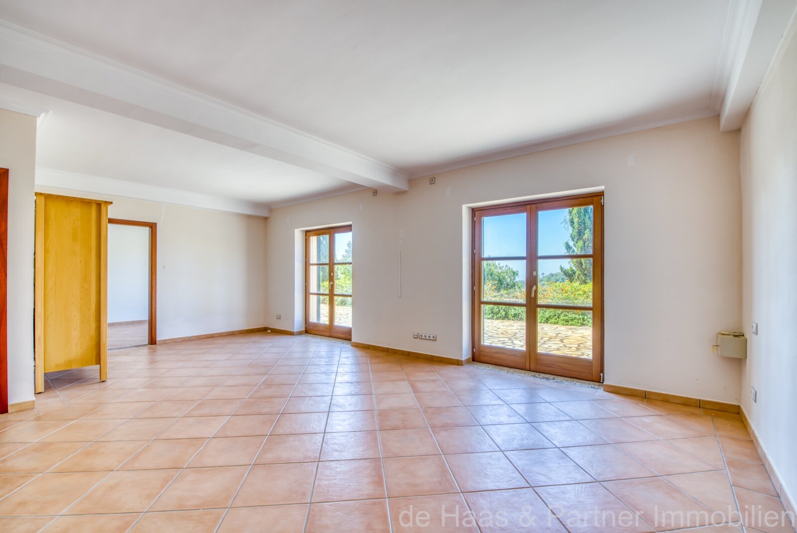 Exclusive natural stone finca with panoramic sea view