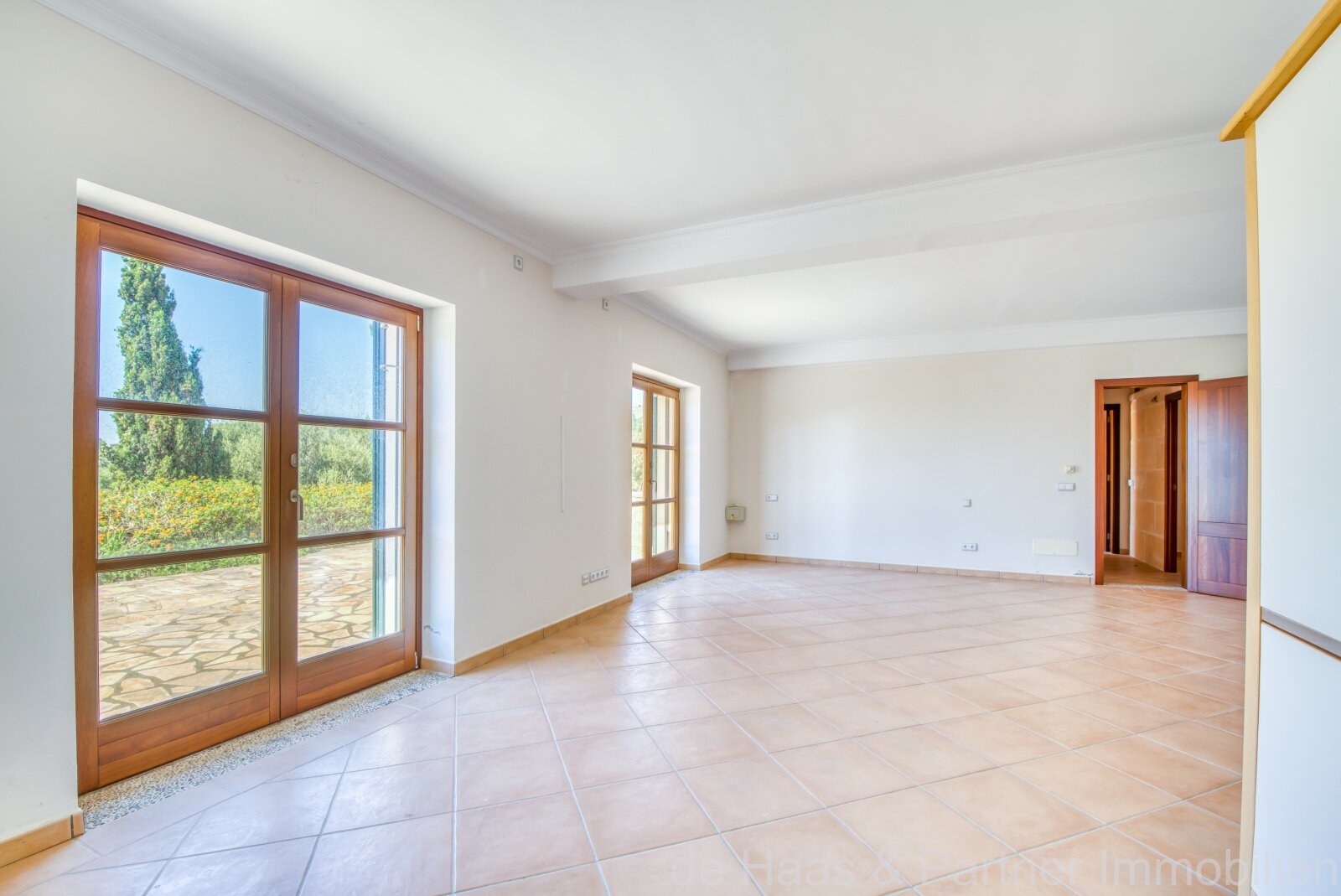 Exclusive natural stone finca with panoramic sea view