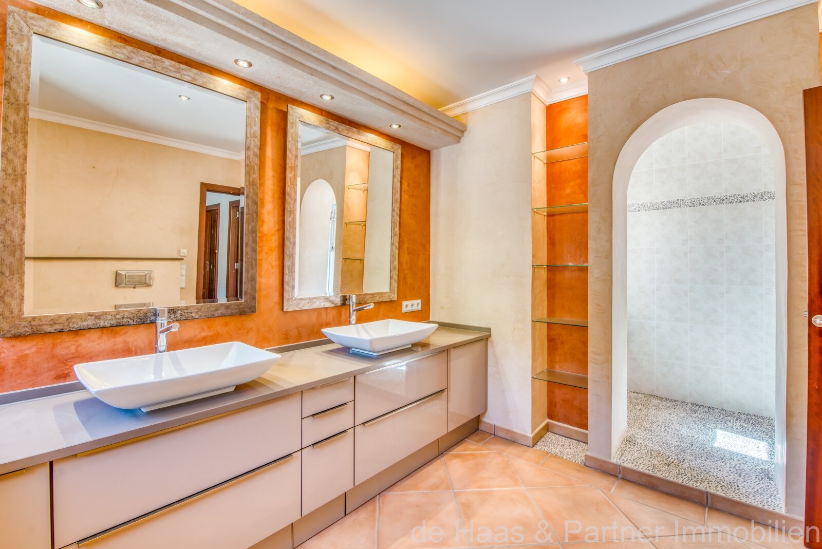 Exclusive natural stone finca with panoramic sea view