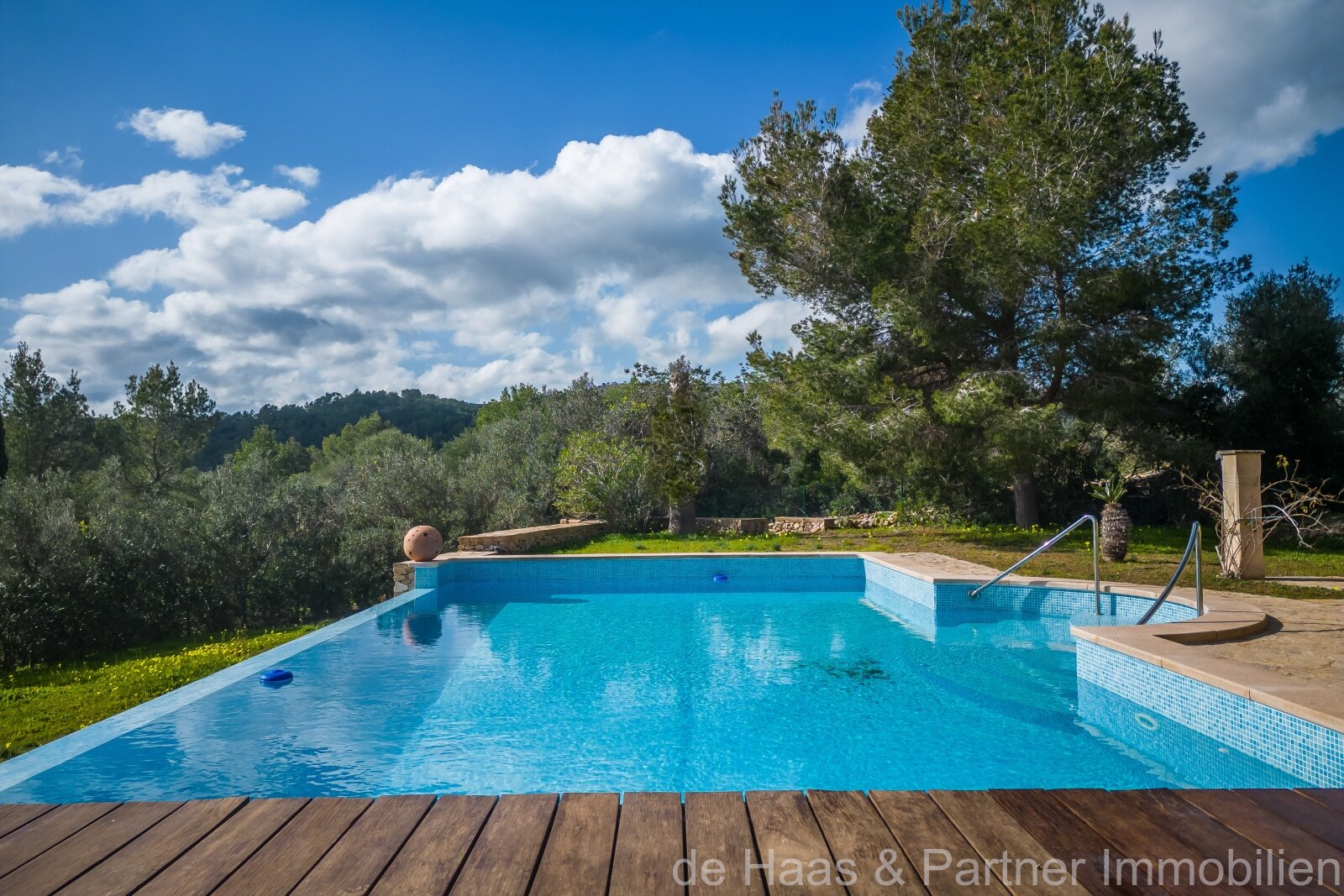 Exclusive natural stone finca with panoramic sea view