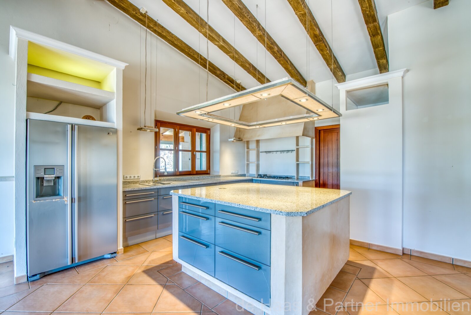 Exclusive natural stone finca with panoramic sea view