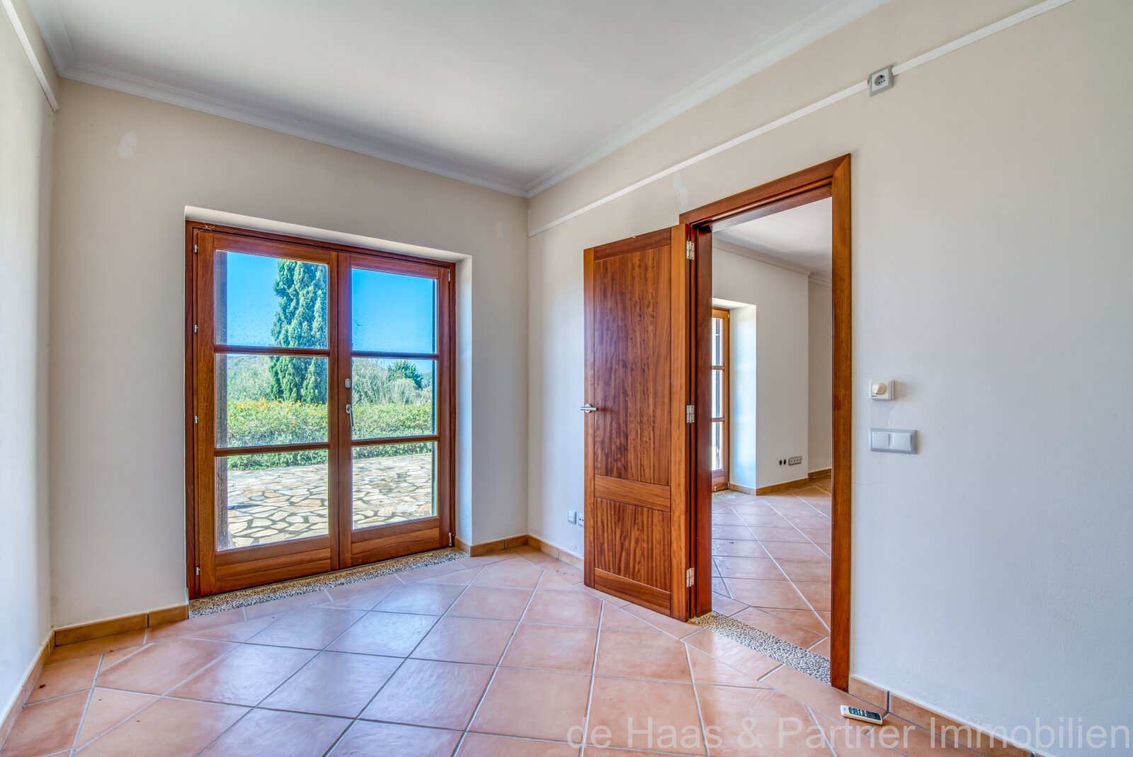 Exclusive natural stone finca with panoramic sea view
