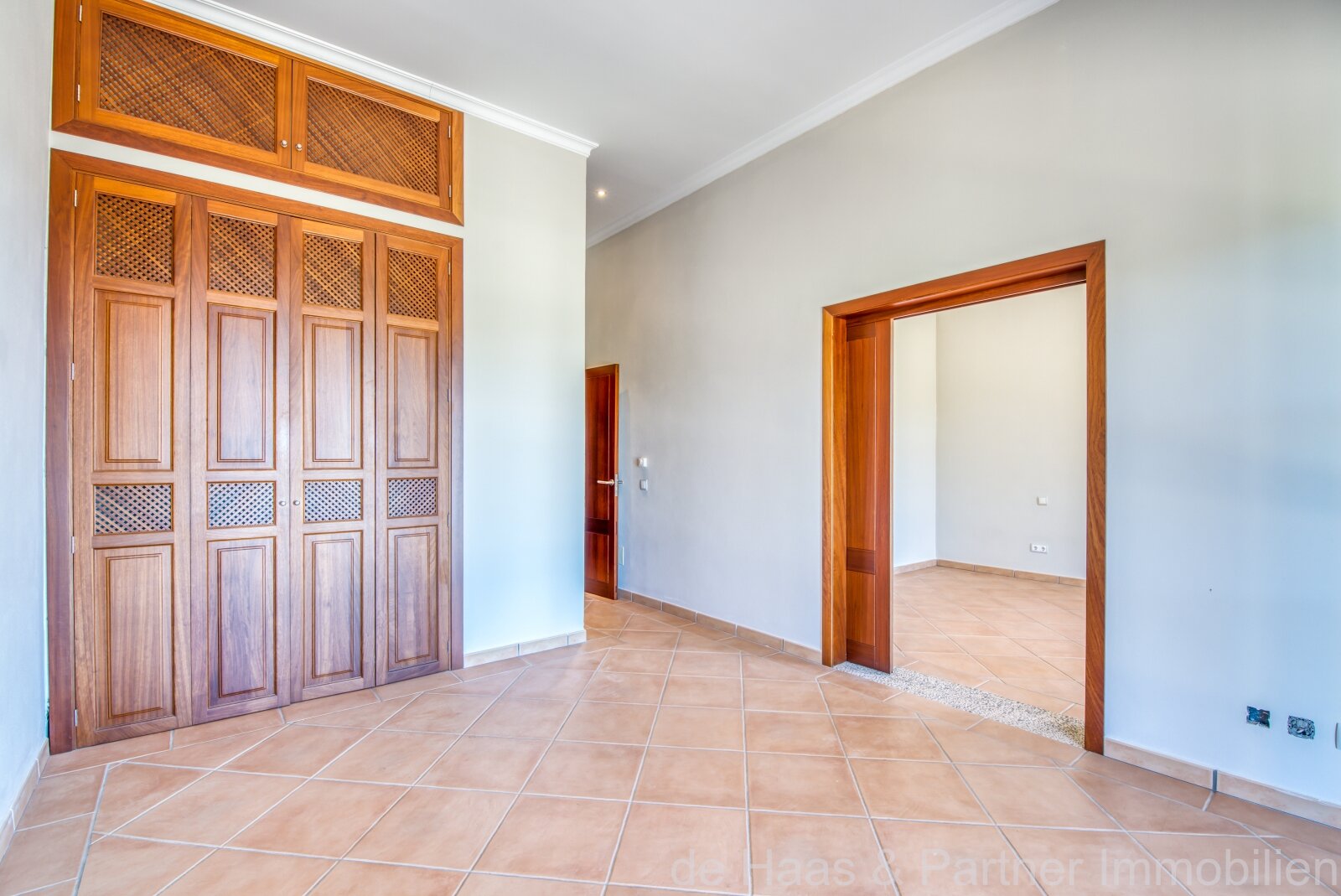 Exclusive natural stone finca with panoramic sea view