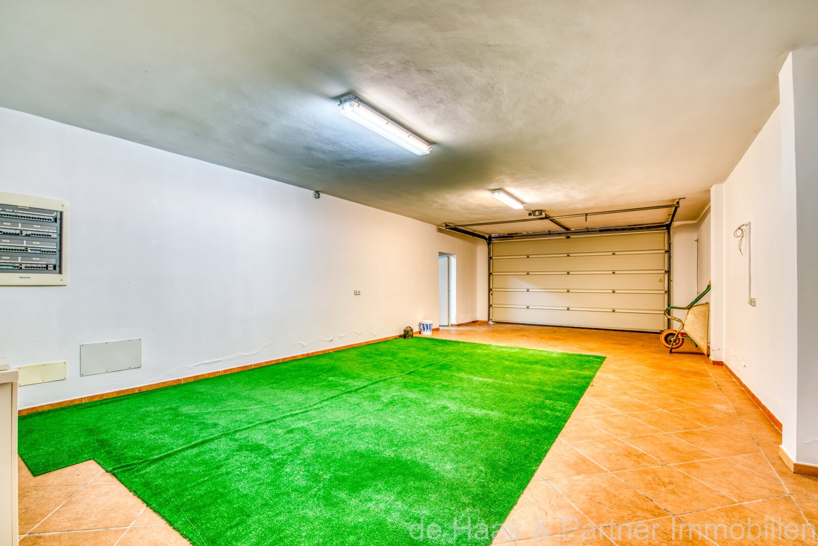 Exclusive natural stone finca with panoramic sea view